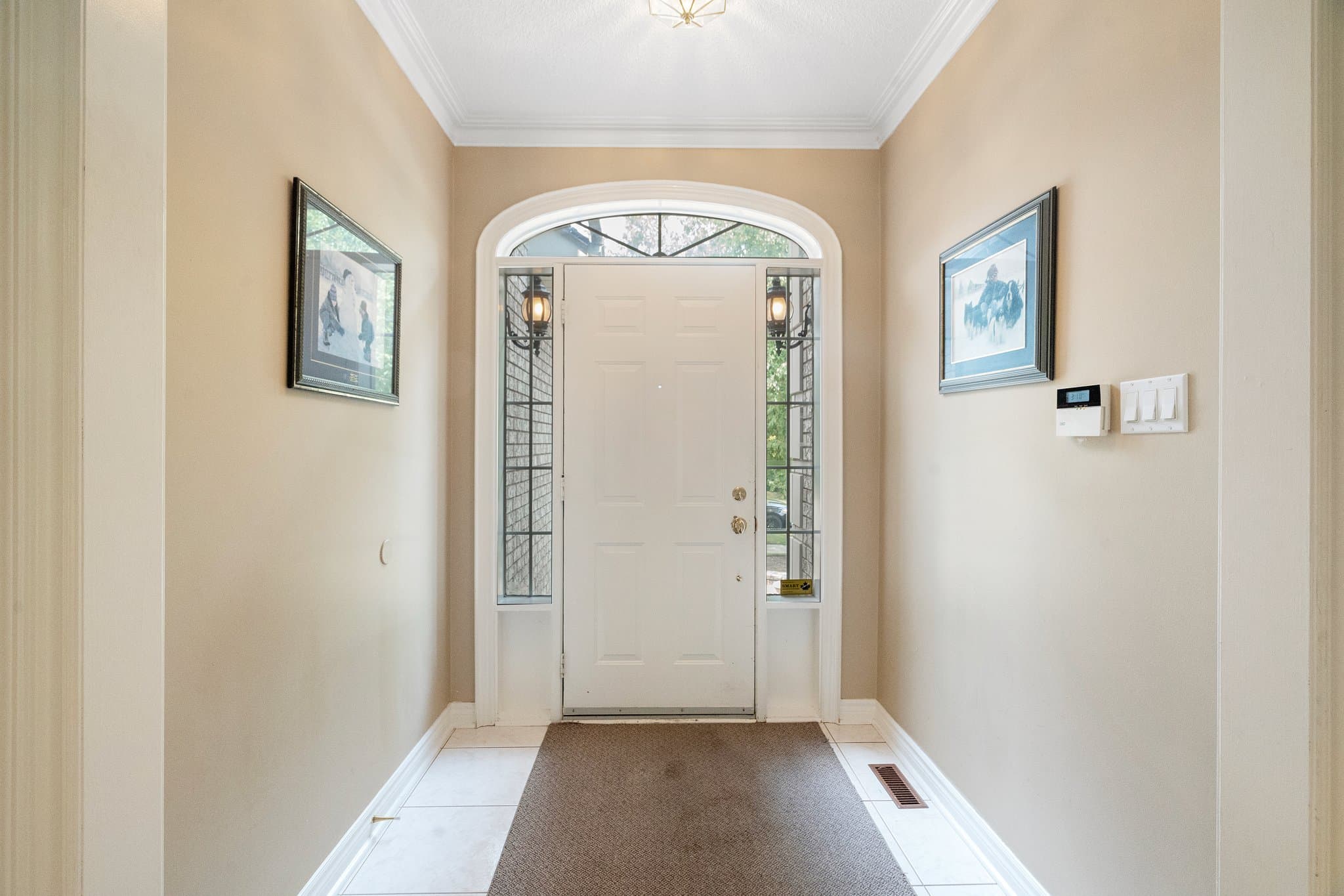 12 White Oak Crescent Richmond Hill, ON L4B 3R3