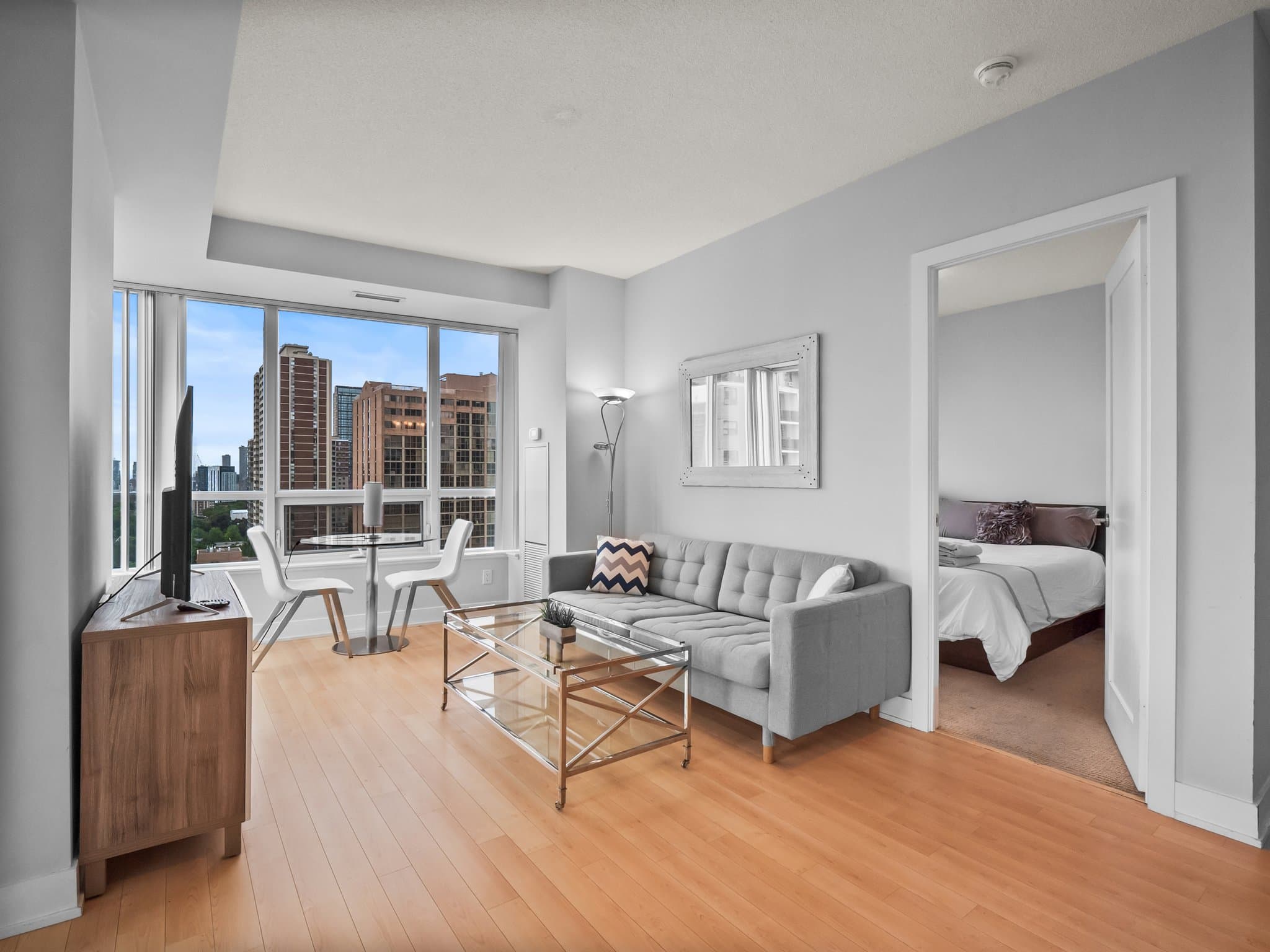 120 Homewood Ave Unit 1207 Toronto, ON M4Y 2J3