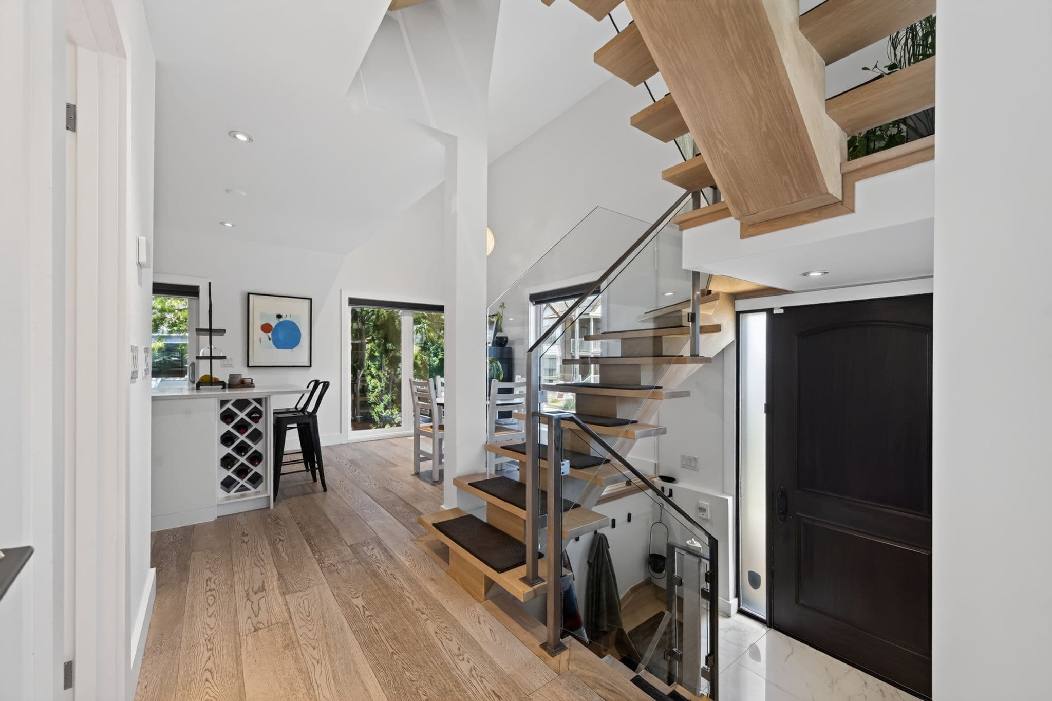 120 Hope St Toronto, ON M6E1K1