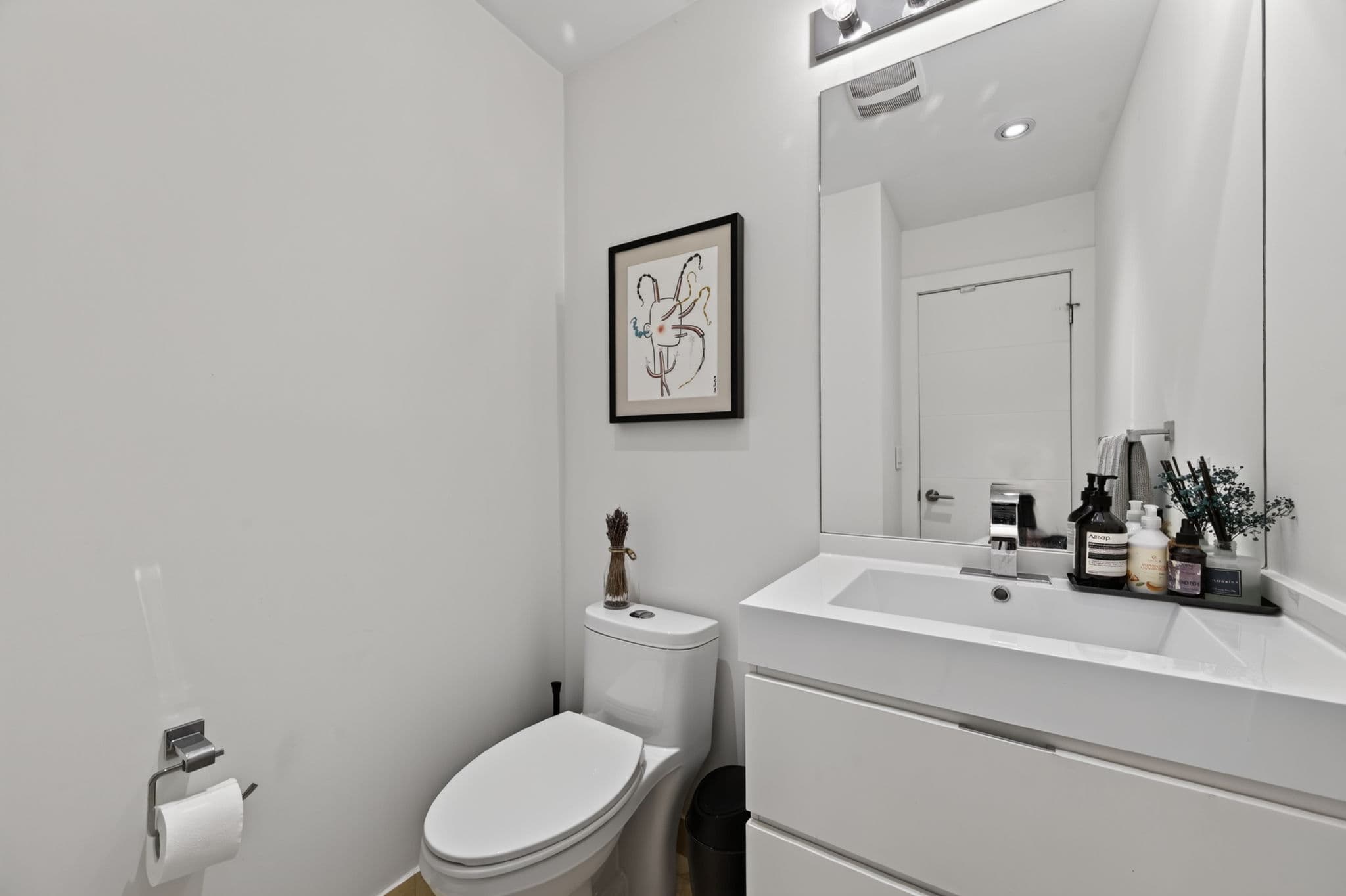 120 Hope St Toronto, ON M6E1K1