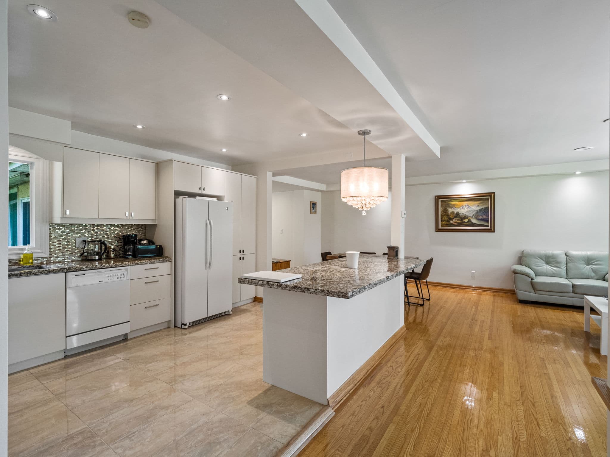 120 Laurentide Dr Toronto, ON M3A 3E5