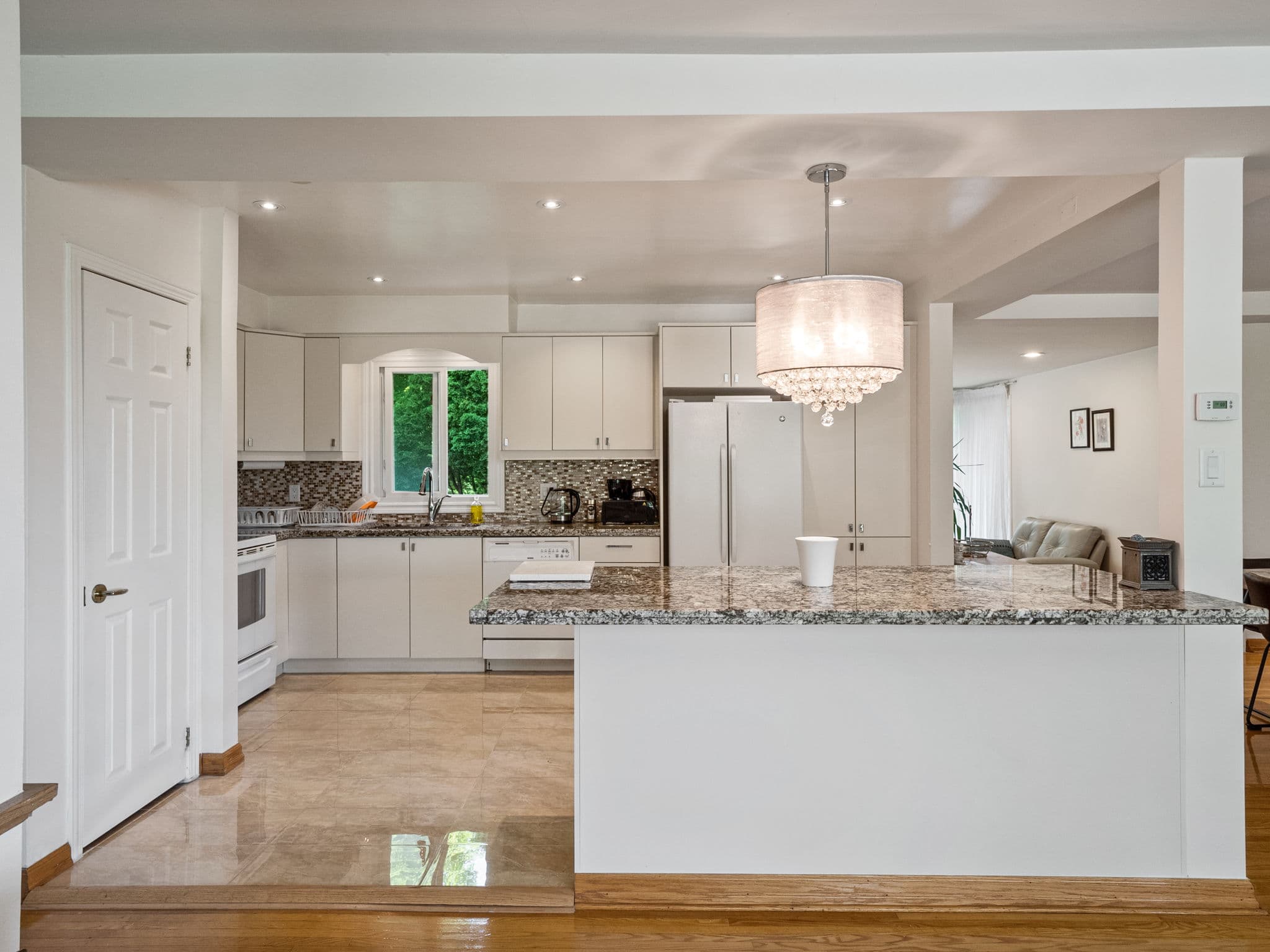 120 Laurentide Dr Toronto, ON M3A 3E5