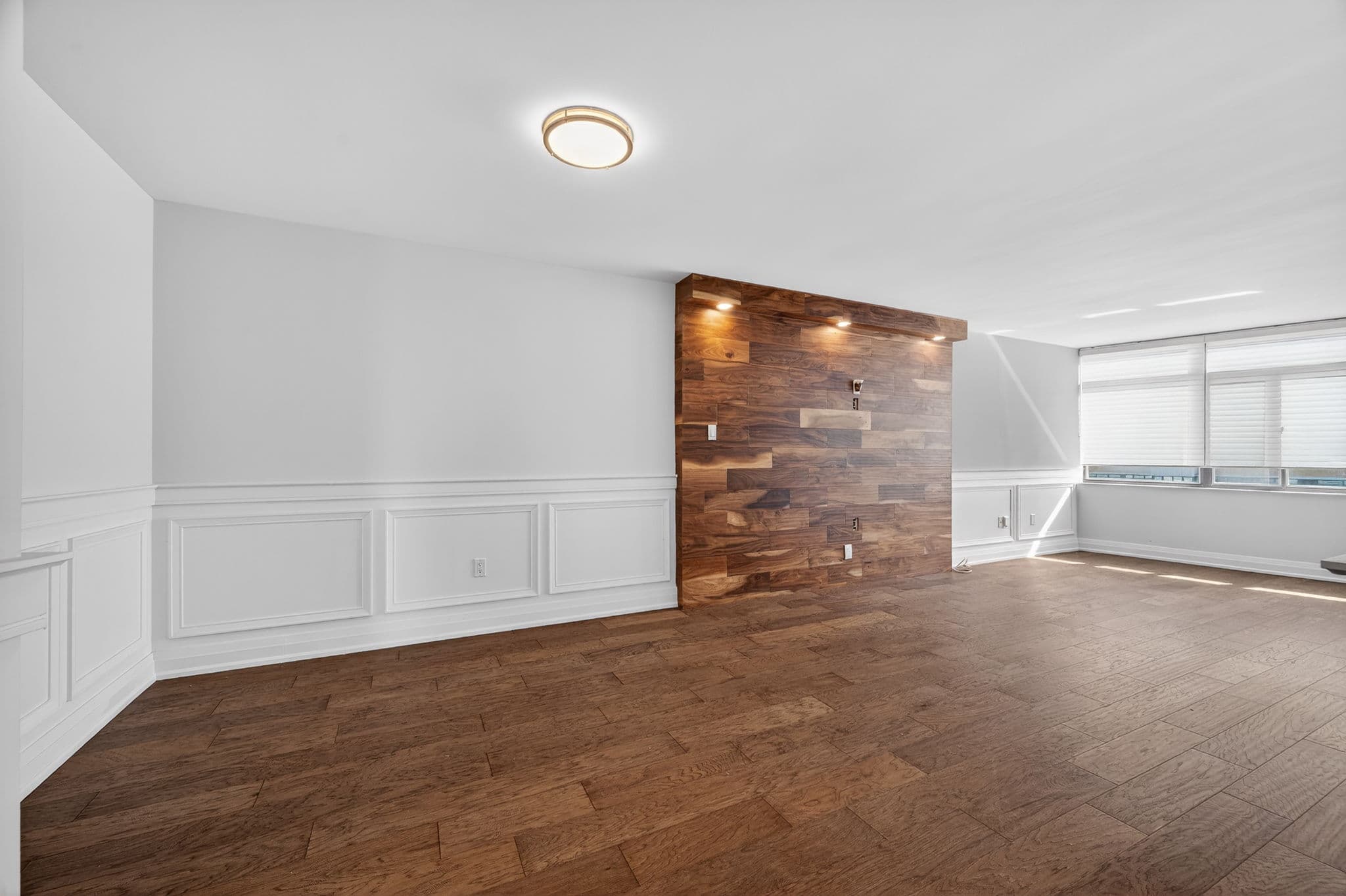 1201 Steeles Ave W 1002 Toronto, ON M2R 3K1