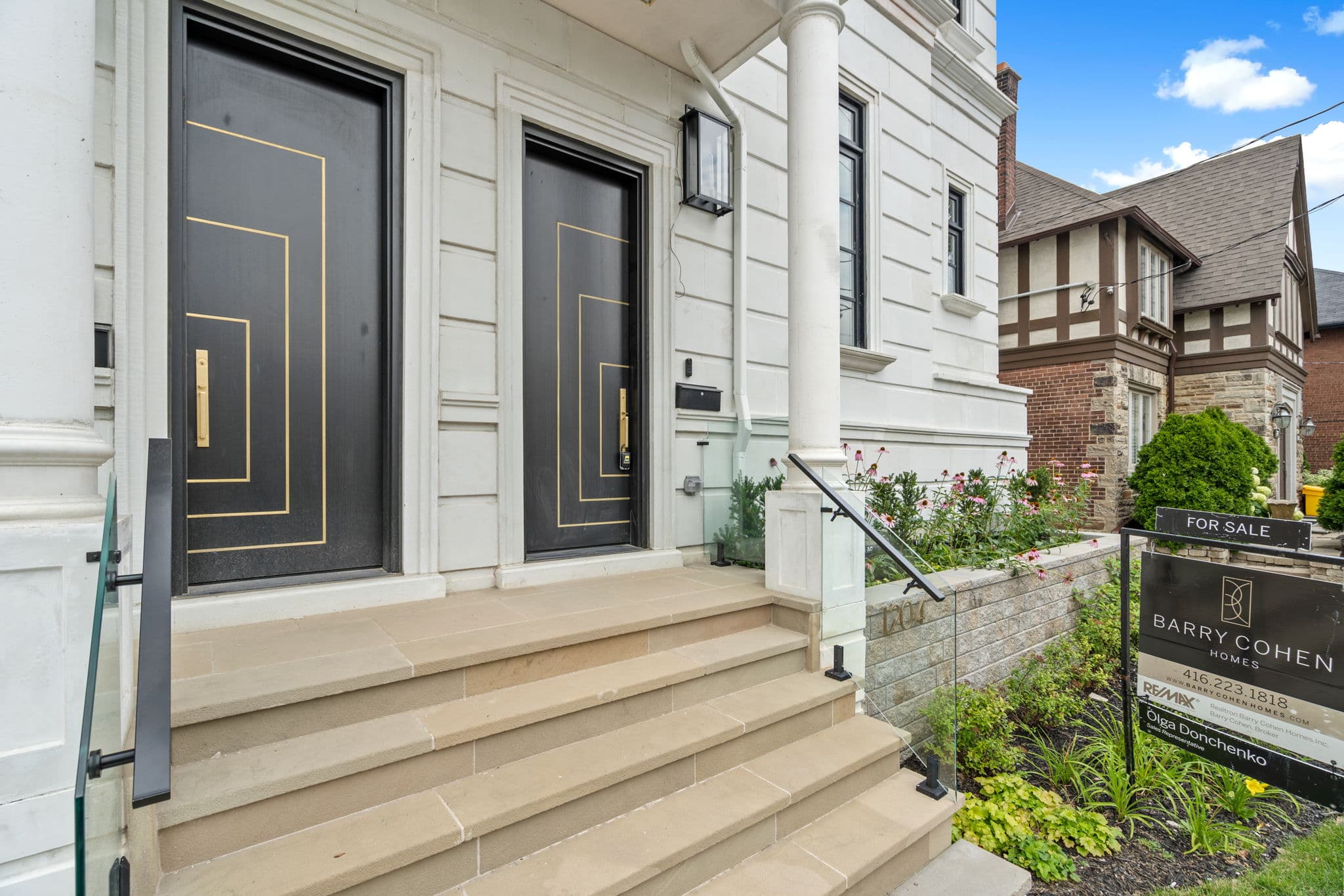 1204 Avenue Rd Th1 Toronto, ON M5N 2G4