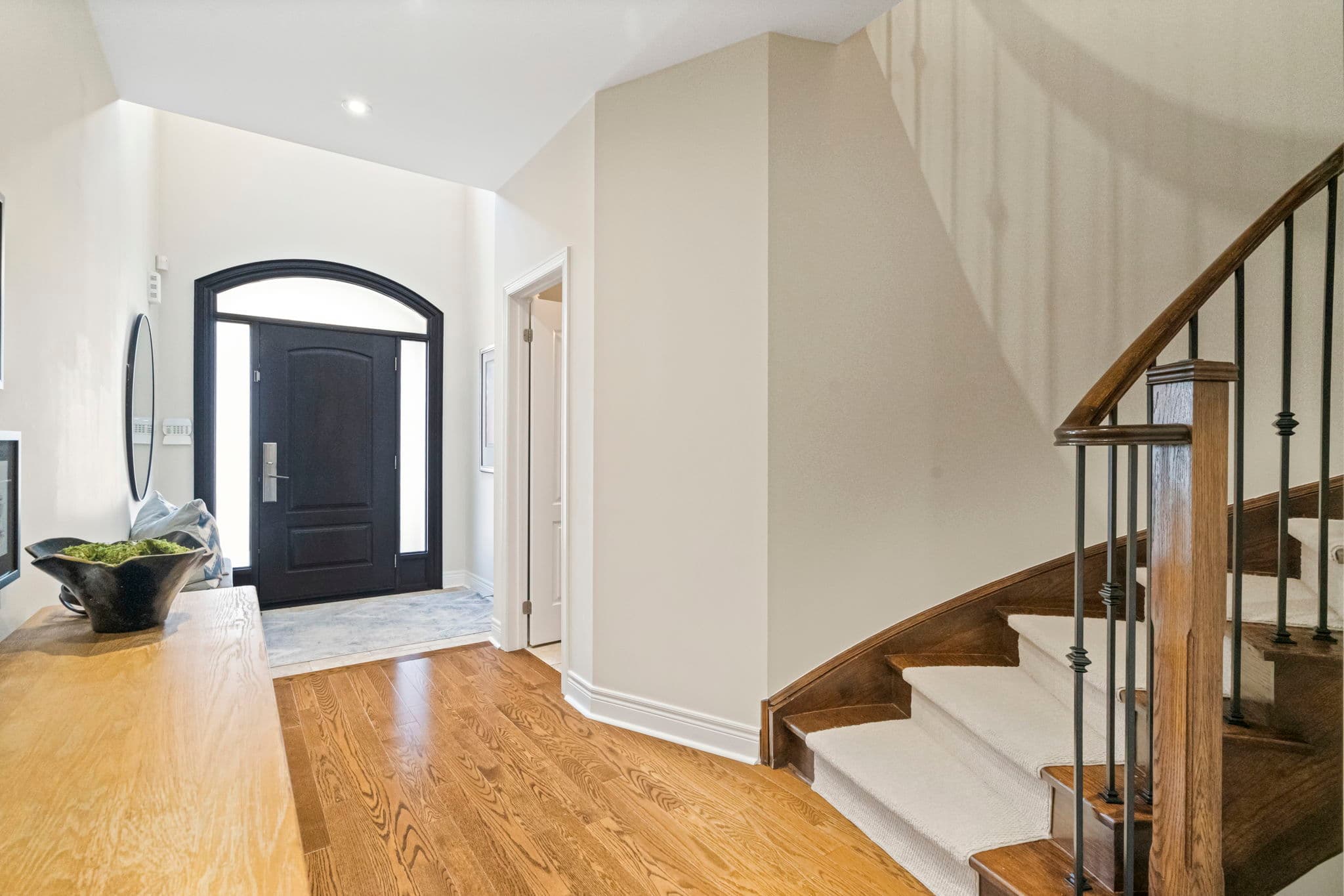 121 White Spruce Crescent Vaughan, ON L6A 4B8