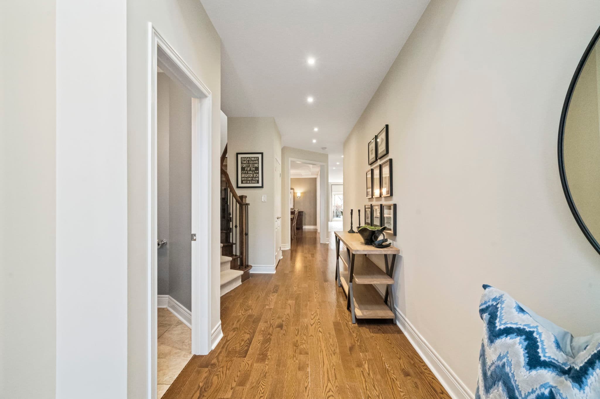 121 White Spruce Crescent Vaughan, ON L6A 4B8