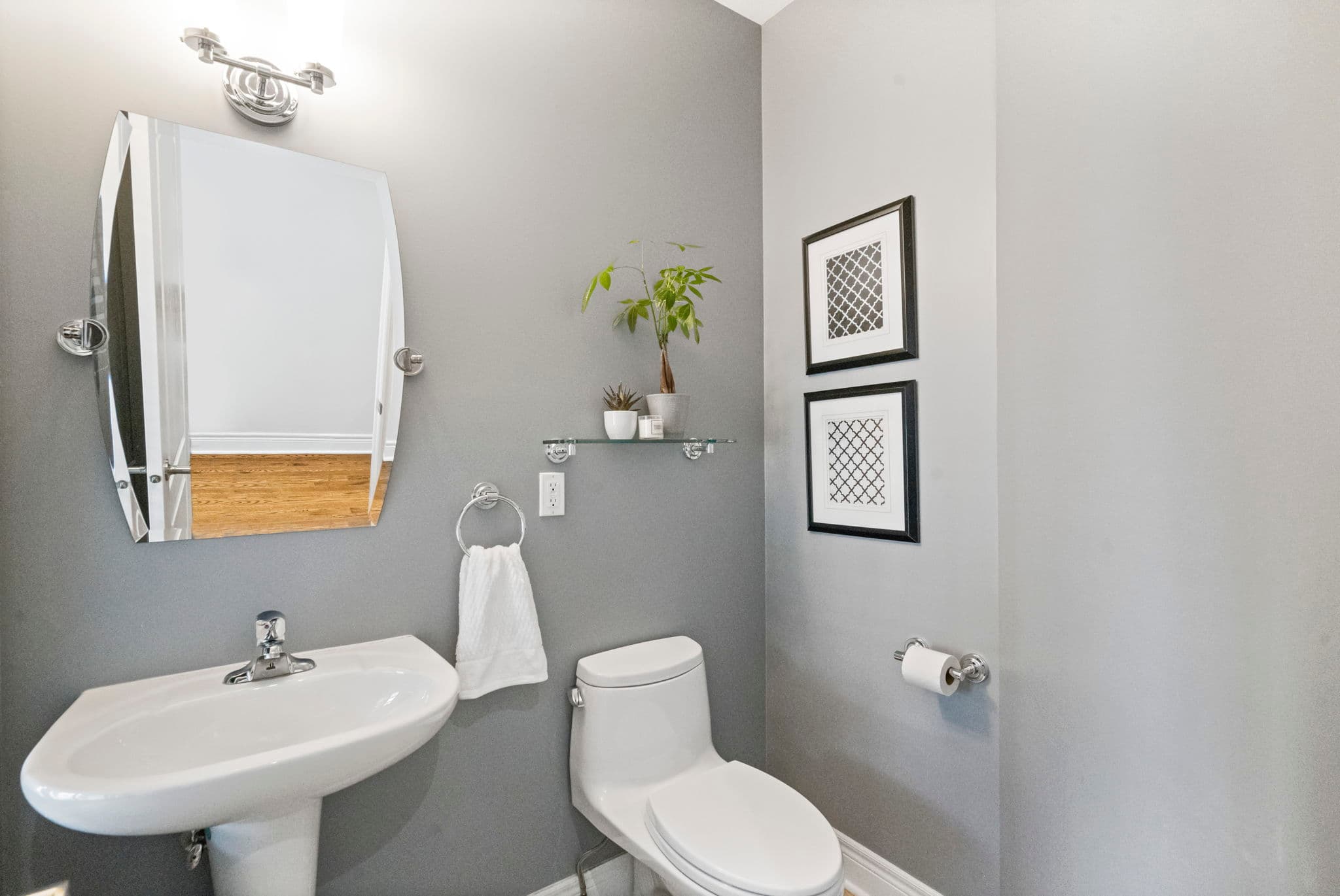 121 White Spruce Crescent Vaughan, ON L6A 4B8
