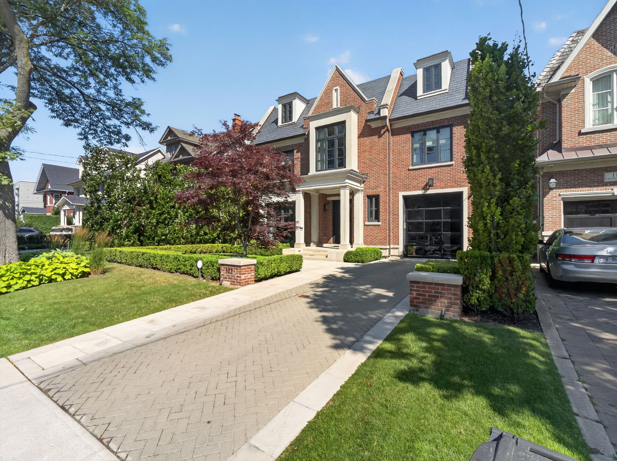 122 Lytton Blvd Toronto, ON M4R 1L4