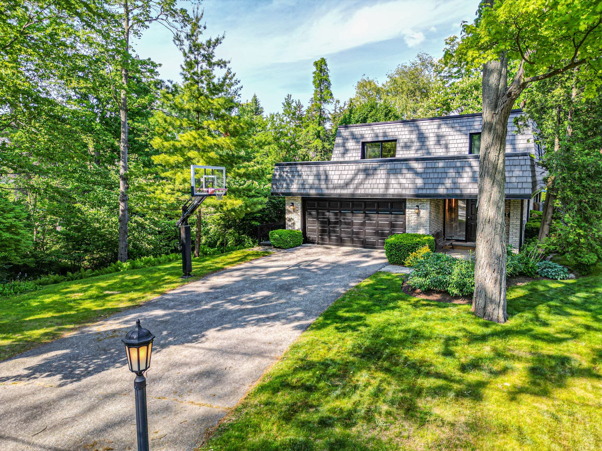 1227 Clarkson Rd N Mississauga, ON L5J 2W1
