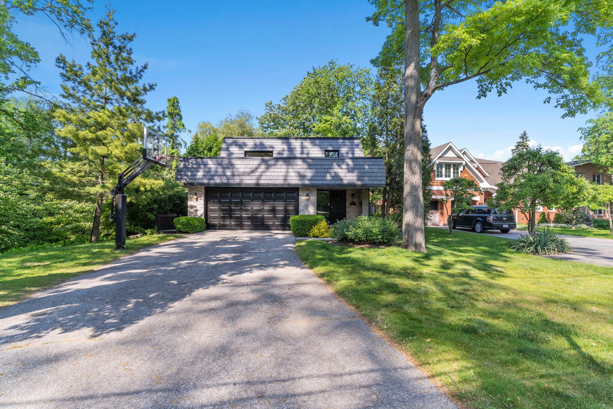 1227 Clarkson Rd N Mississauga, ON L5J 2W1