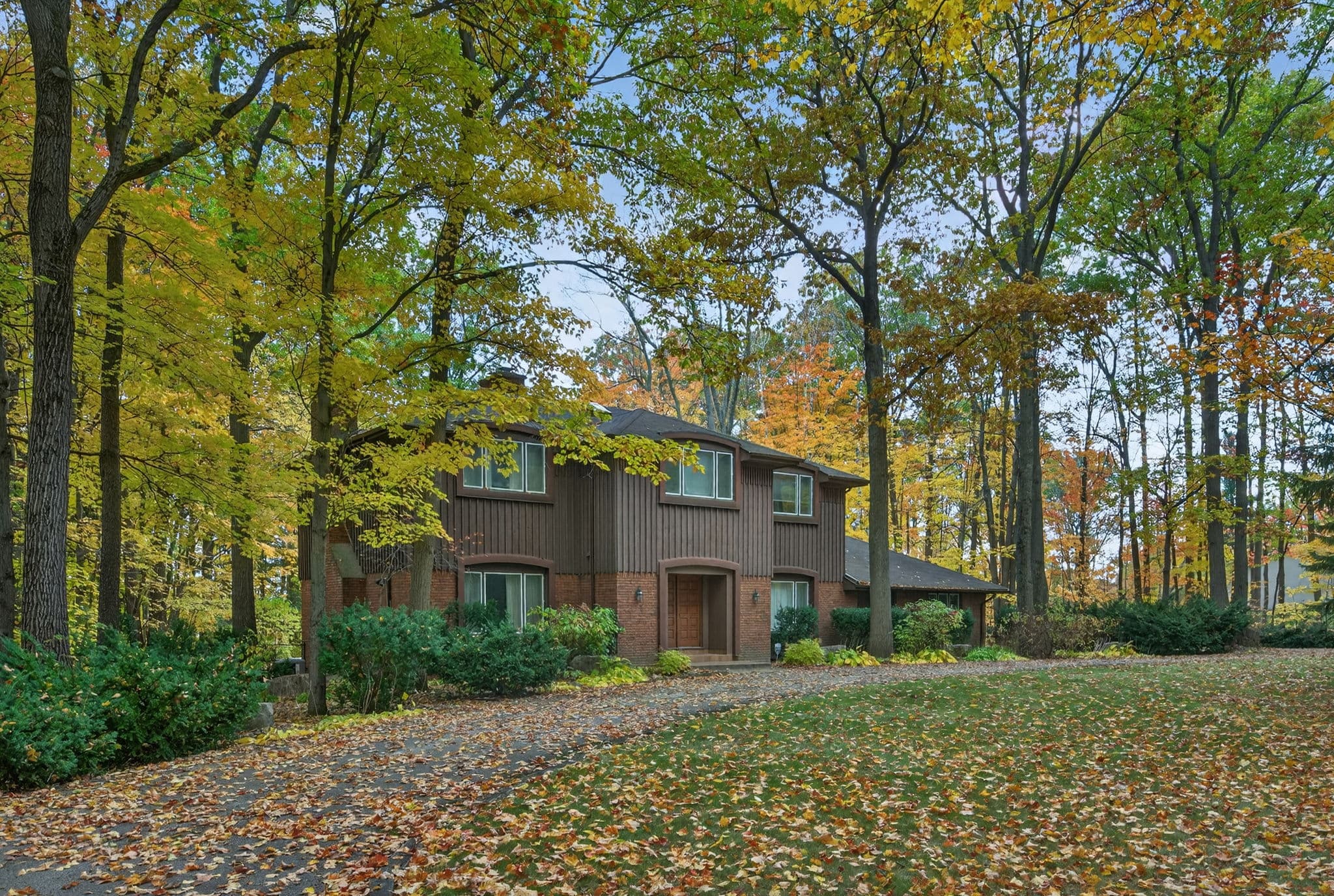 124 Forest Ridge Rd Richmond Hill, ON L4E 3L8