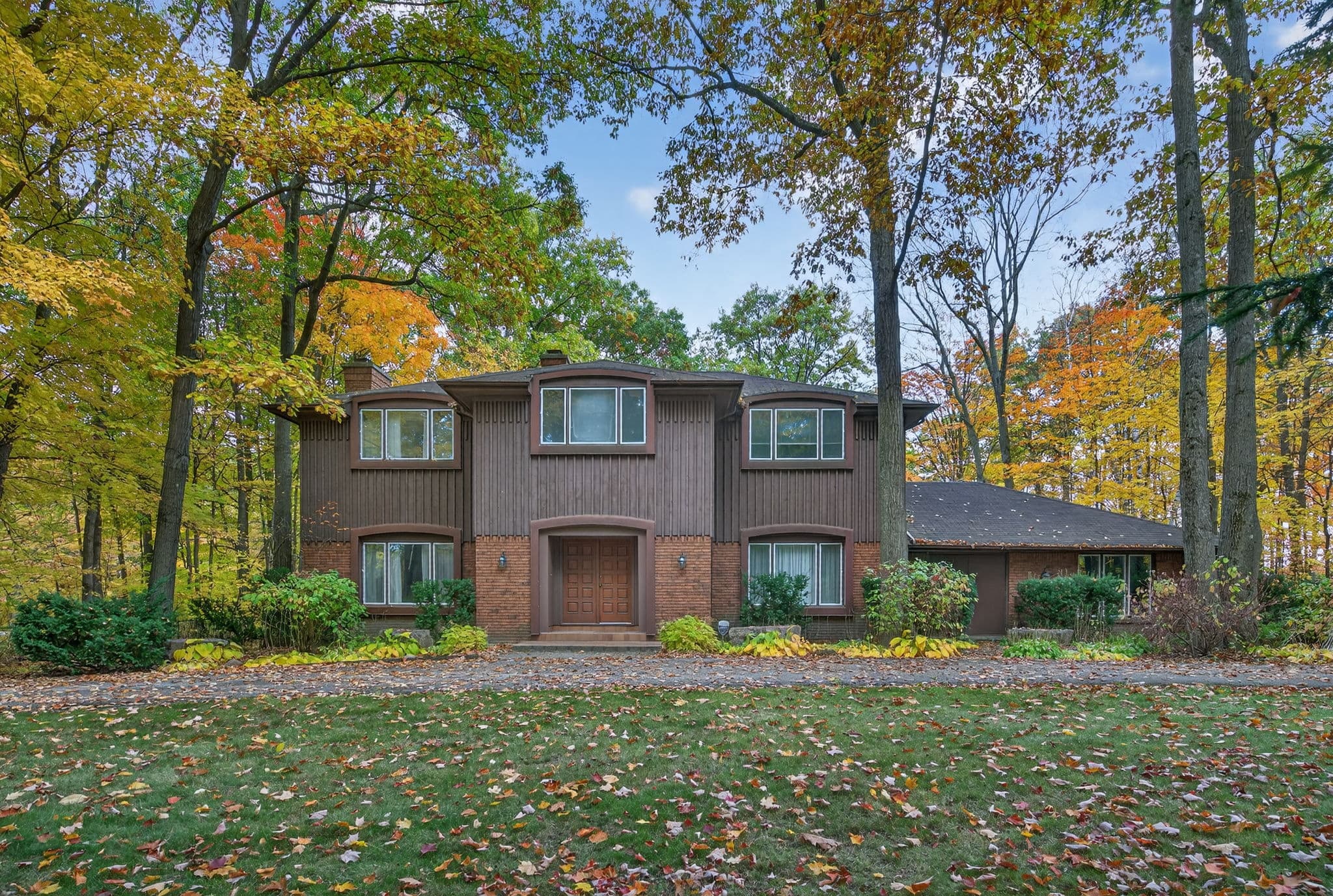 124 Forest Ridge Rd Richmond Hill, ON L4E 3L8