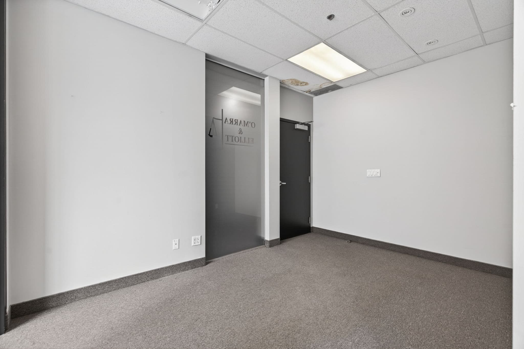 125 Lakeshore Rd E 203 Mississauga, ON L5G 1E5