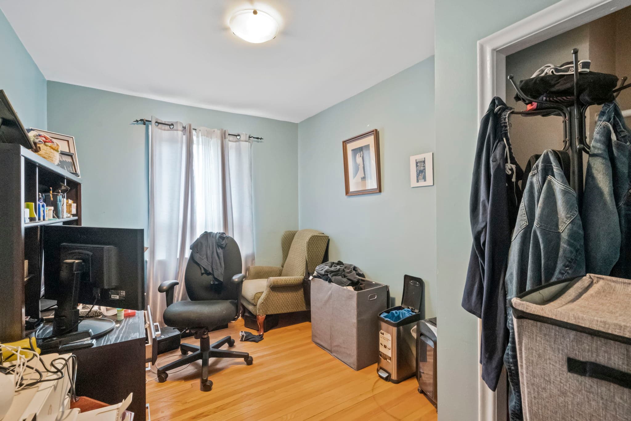 126 Anthony Rd Toronto, ON M3K 1B6