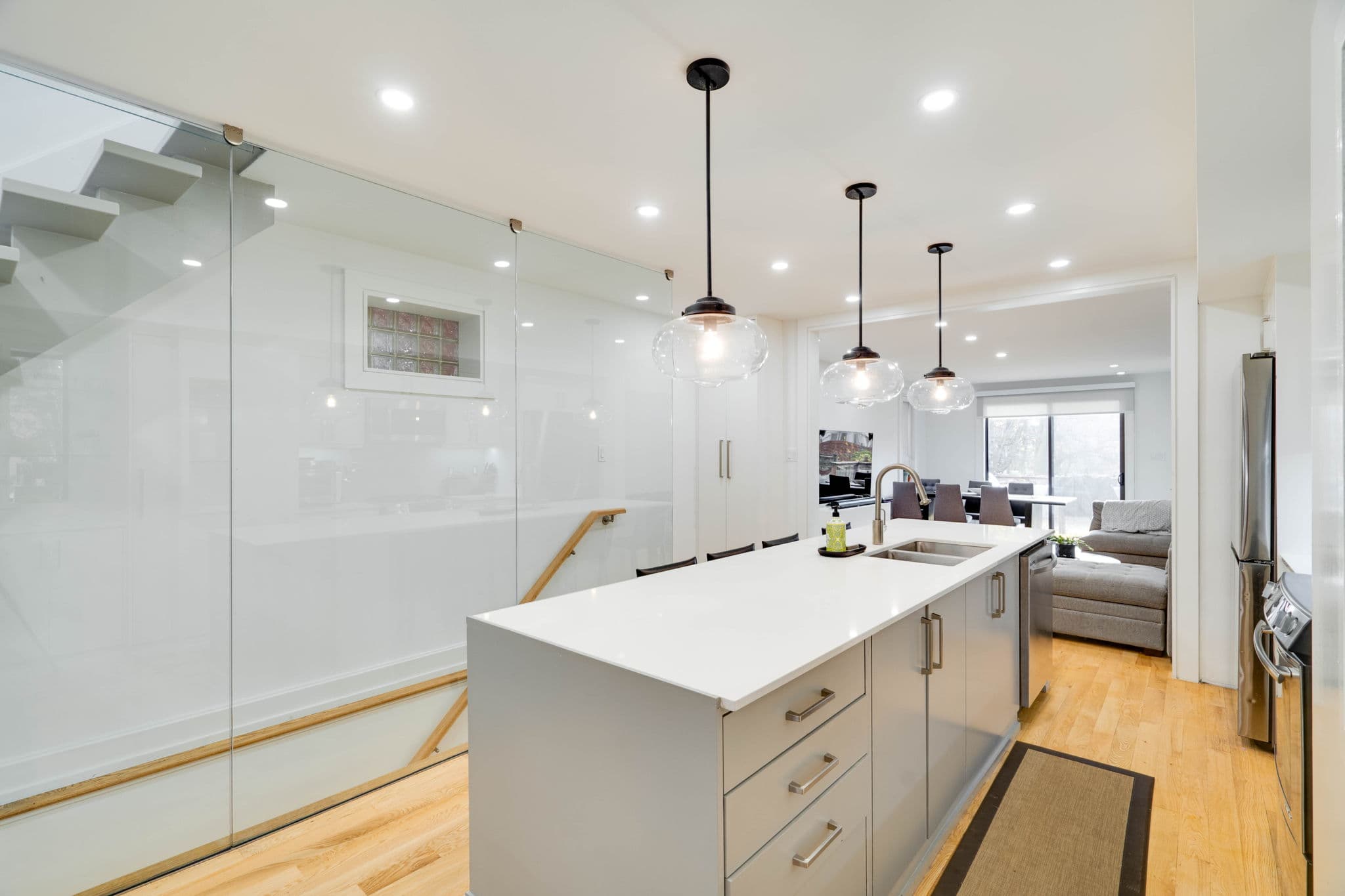 127 Orchard View Blvd Toronto, ON M4R 1C1