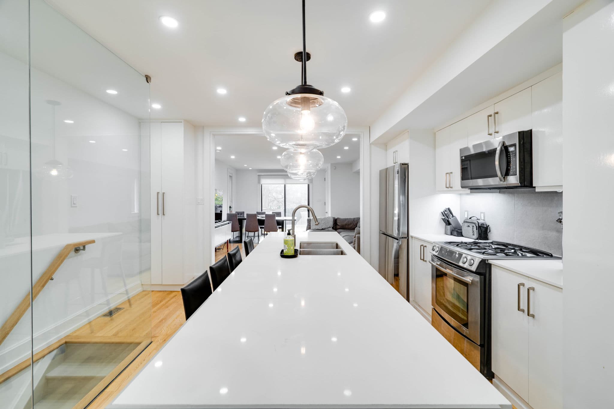 127 Orchard View Blvd Toronto, ON M4R 1C1