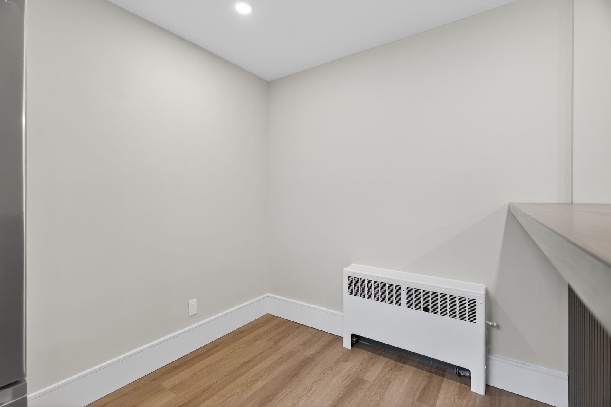 131 Lakeshore Rd E Oakville, ON L6J 1H3