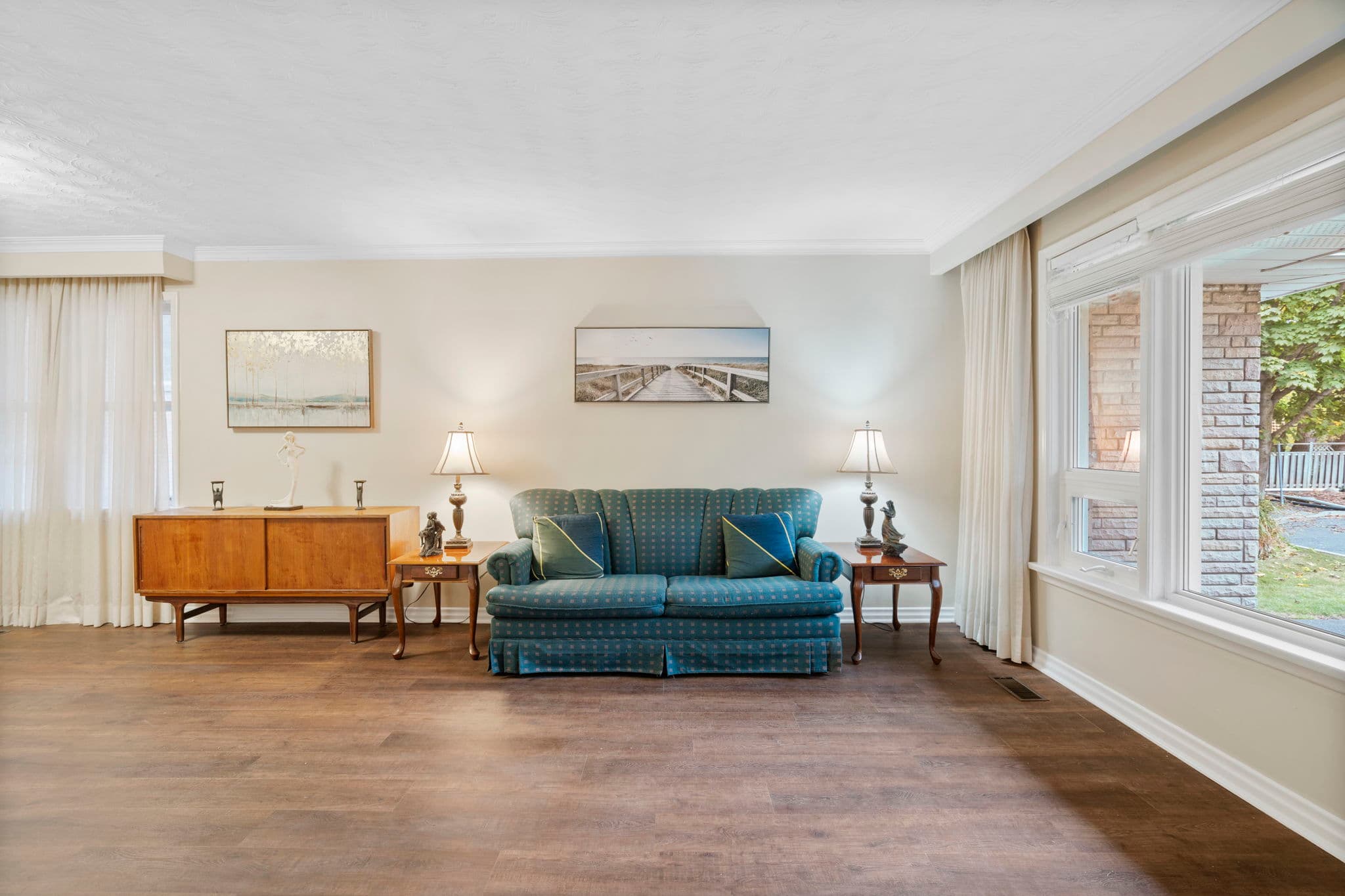132 Grey Rd Toronto, ON M5M 4G1