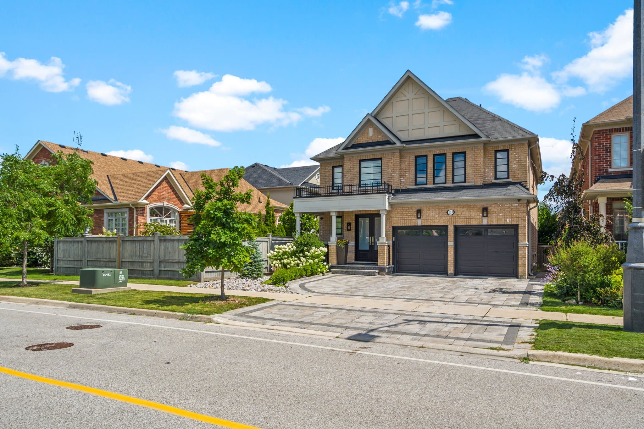 133 Lady Valentina Ave Vaughan, ON L6A 4G2
