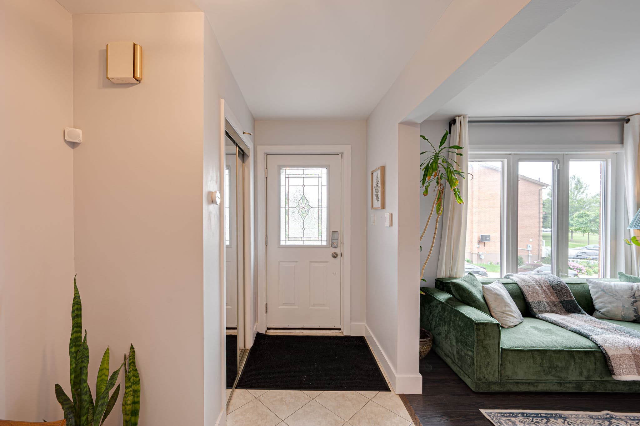 134 Beaver Terrace Toronto, ON M6H 4G8