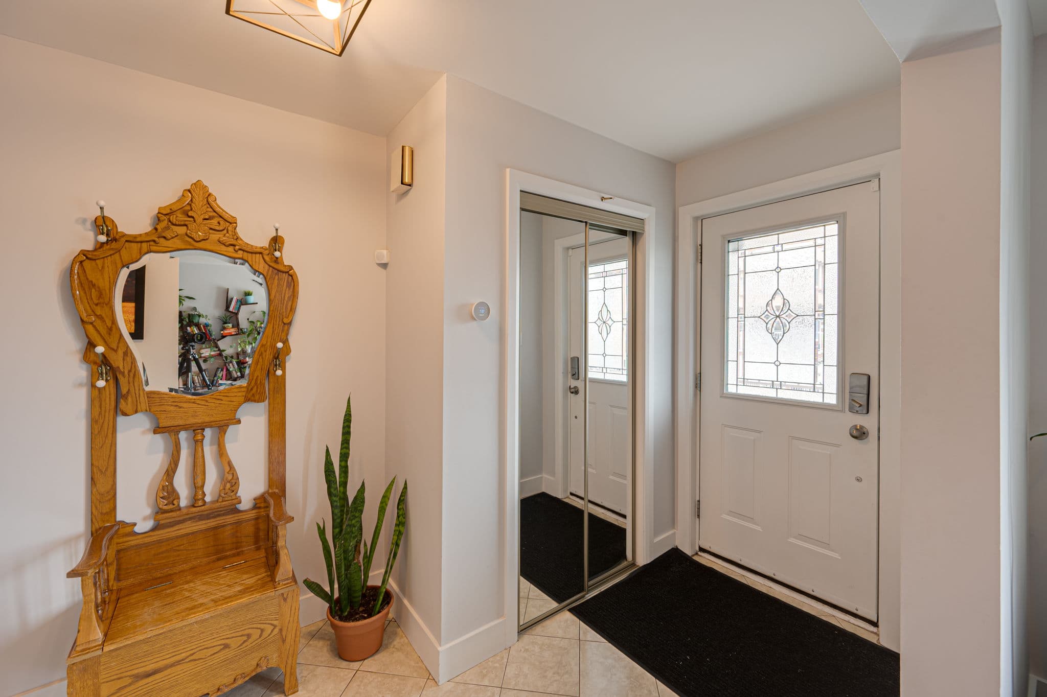 134 Beaver Terrace Toronto, ON M6H 4G8