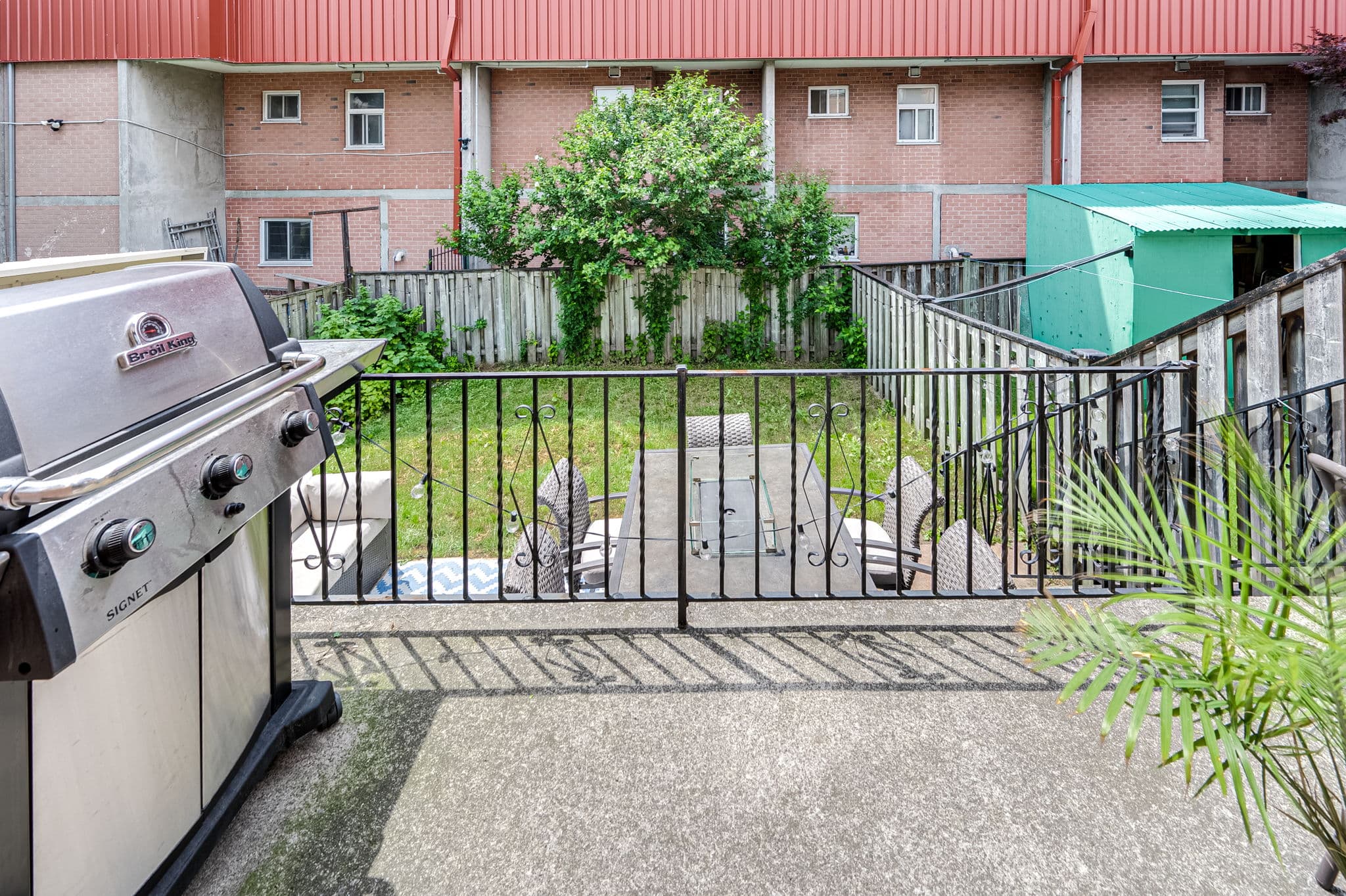 134 Beaver Terrace Toronto, ON M6H 4G8