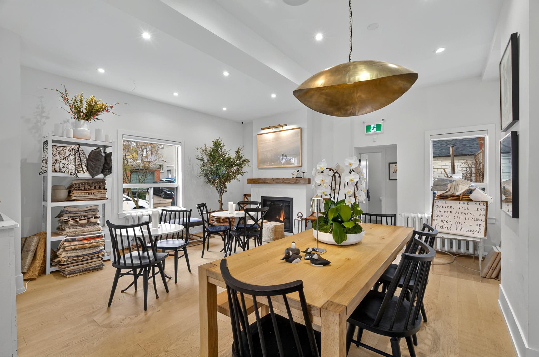 134 Tyrrel Ave Toronto, ON M6G 2G5