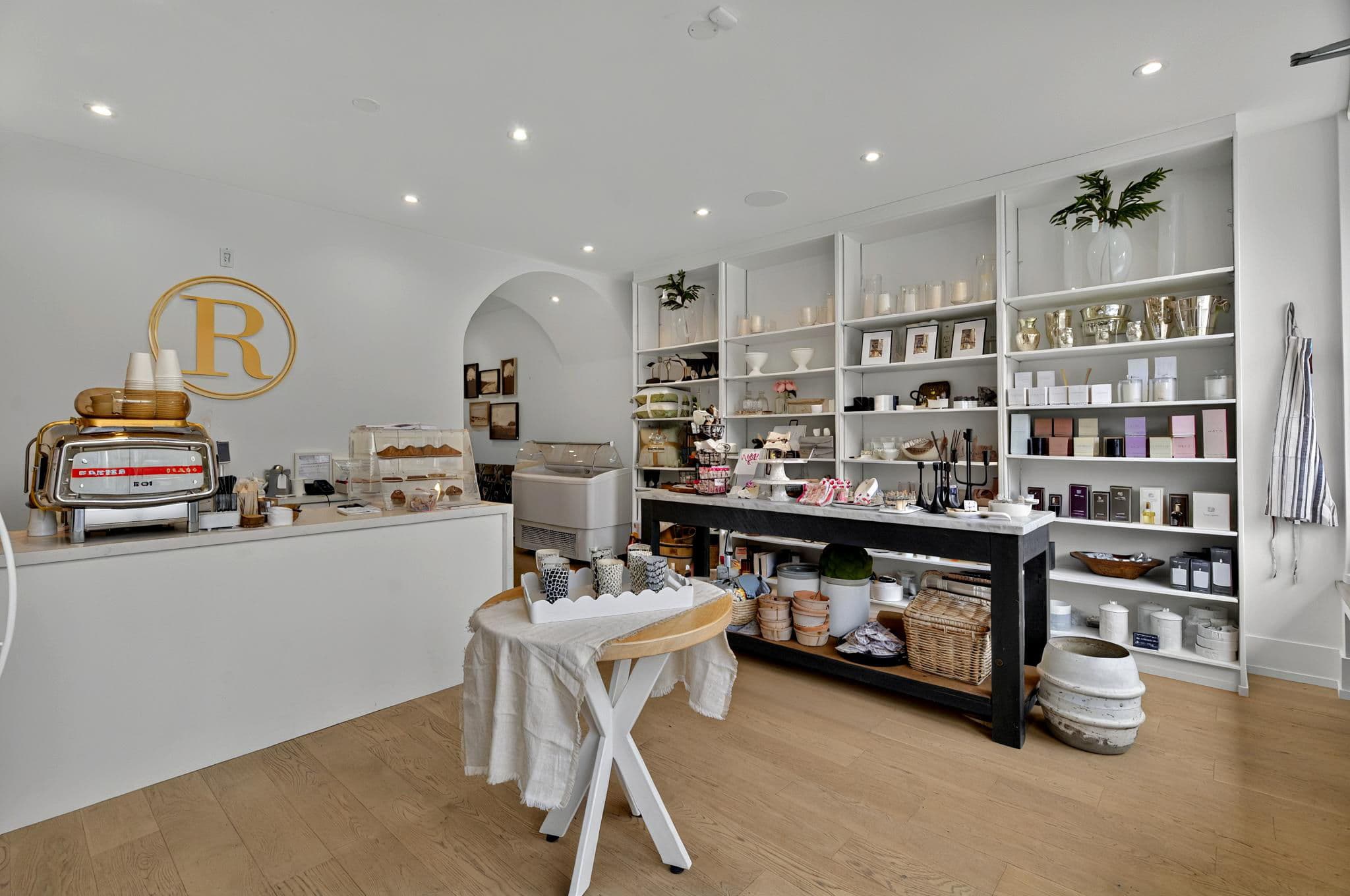 134 Tyrrel Ave Toronto, ON M6G 2G5