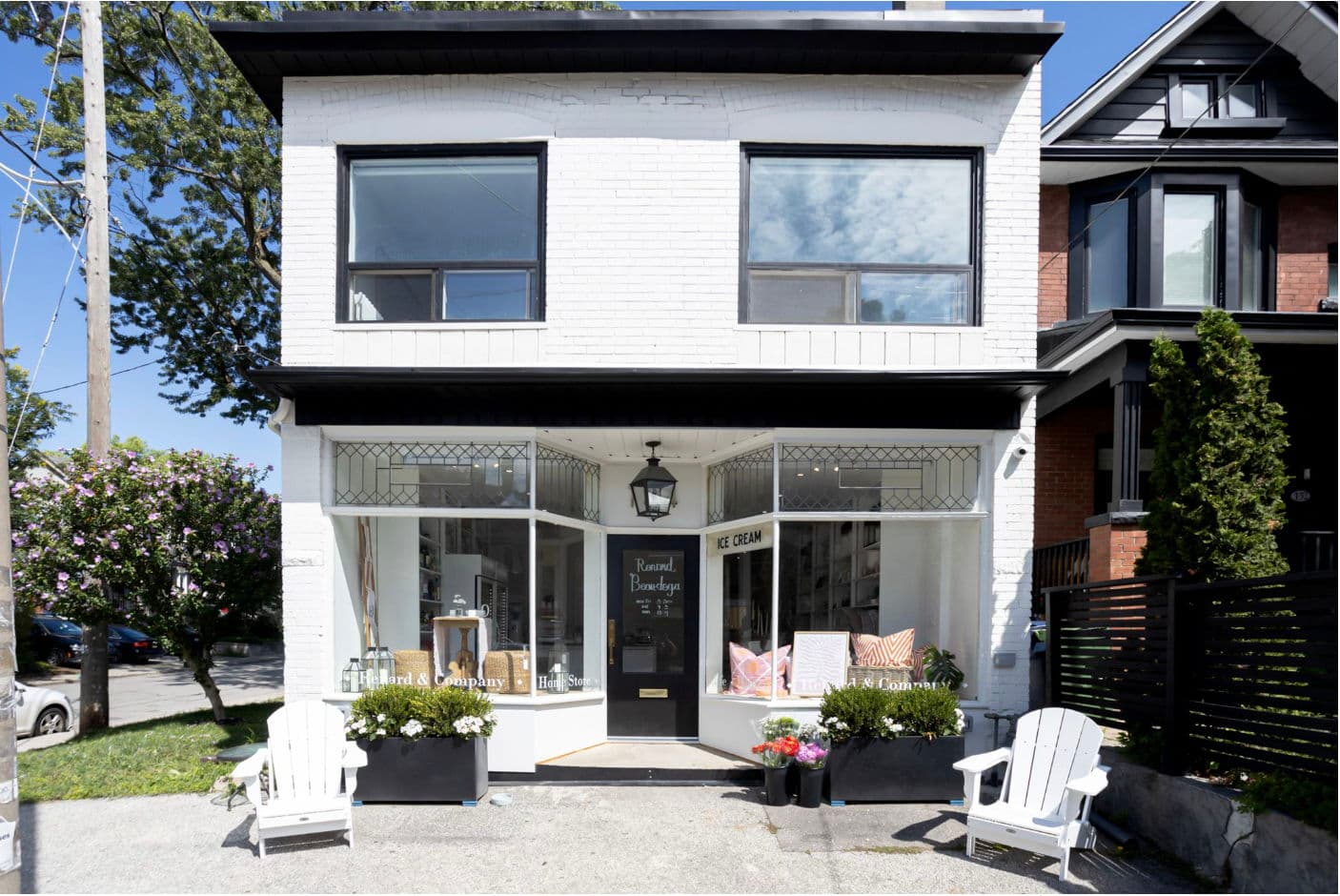 134 Tyrrel Ave Toronto, ON M6G 2G5