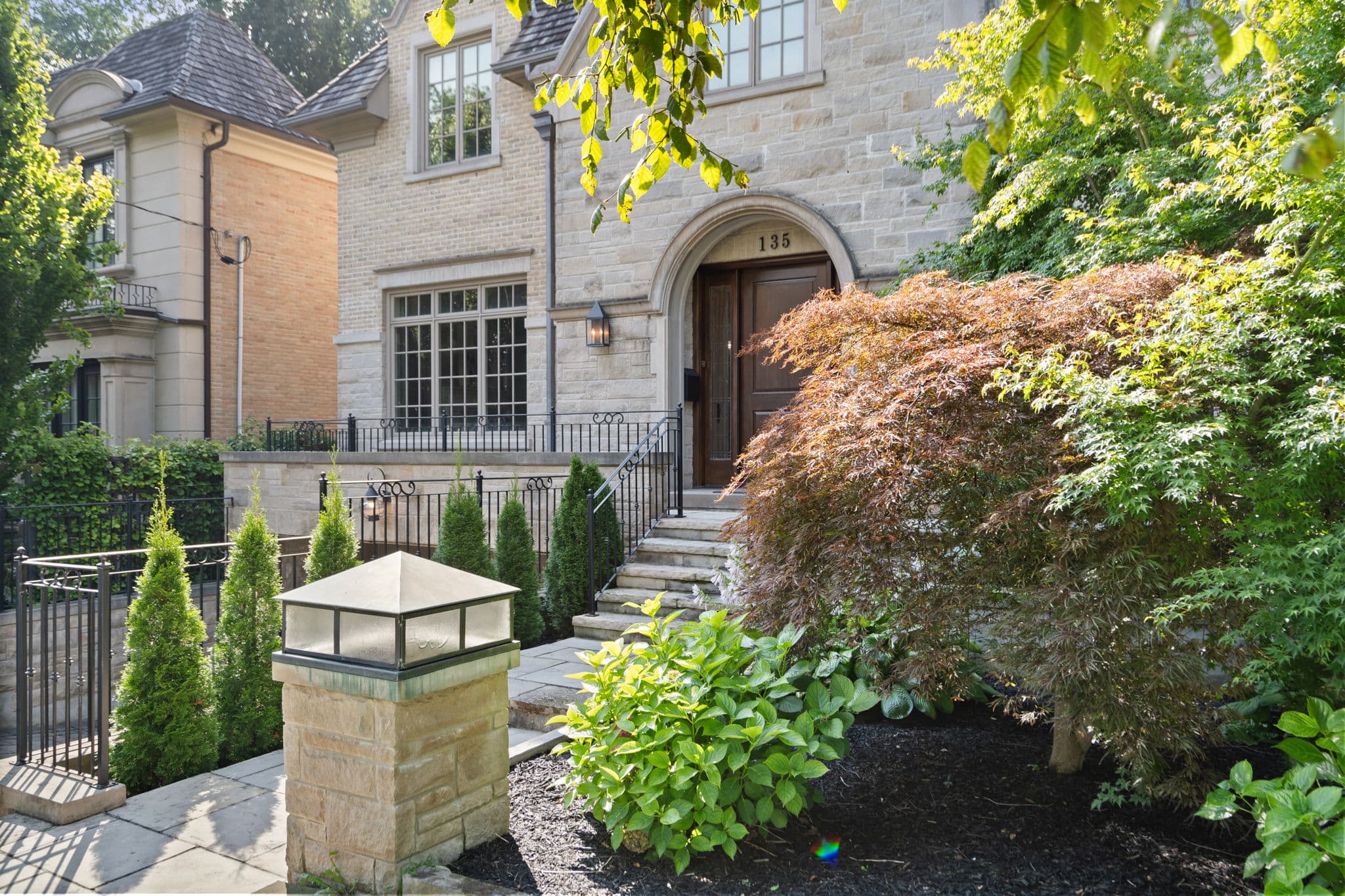 135 Rochester Ave Toronto, ON M4N 1N9