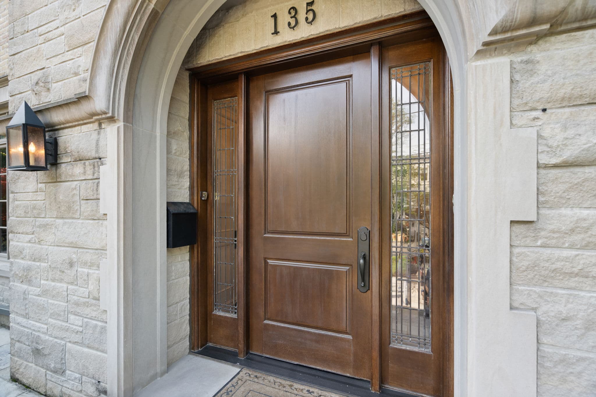135 Rochester Ave Toronto, ON M4N 1N9