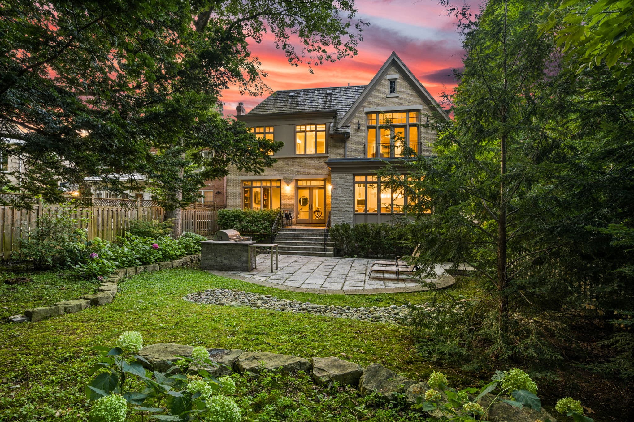 135 Rochester Ave Toronto, ON M4N 1N9