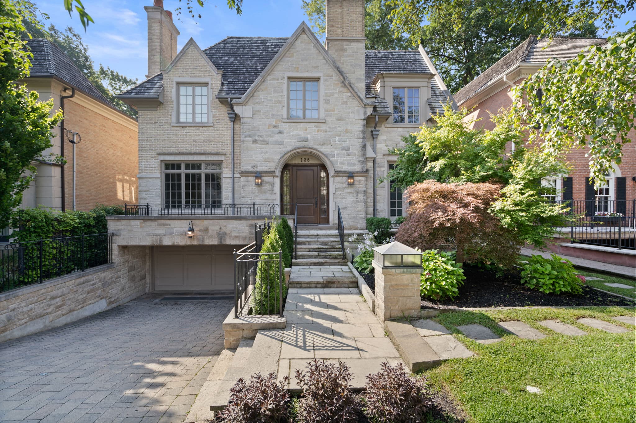 135 Rochester Ave Toronto, ON M4N 1N9