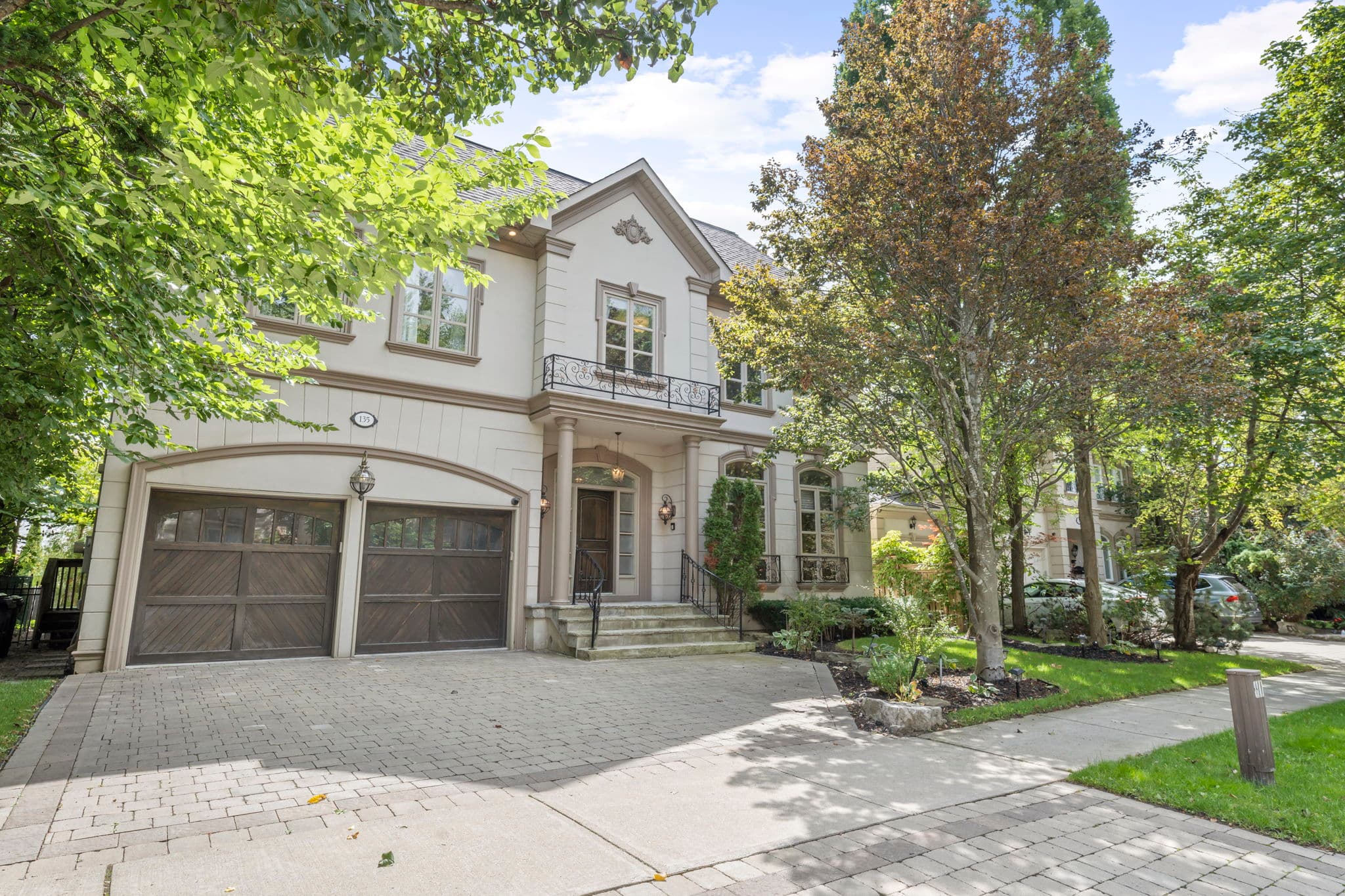 135 Yorkminster Rd Toronto, ON M2P 1M5
