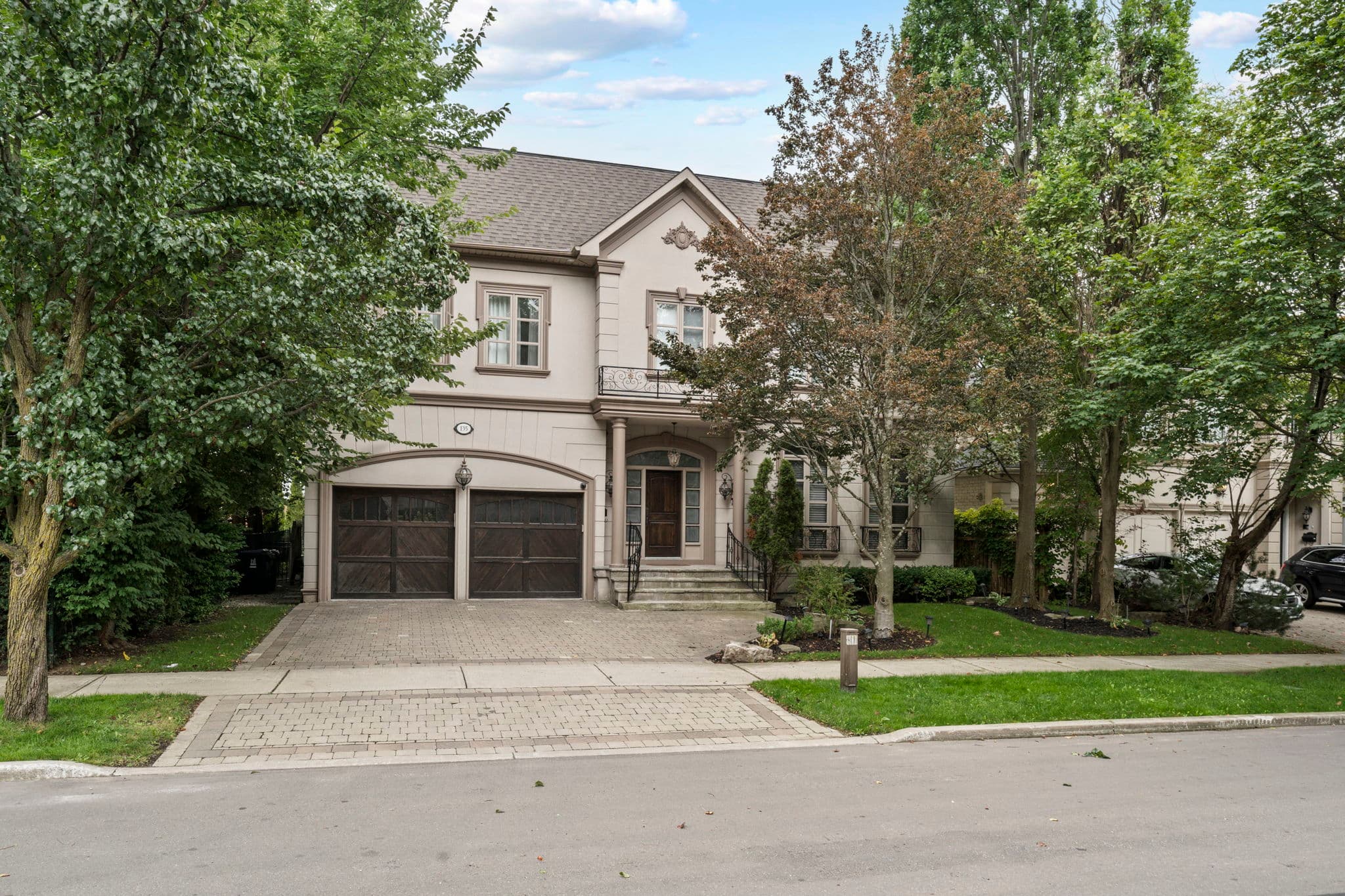 135 Yorkminster Rd Toronto, ON M2P 1M5