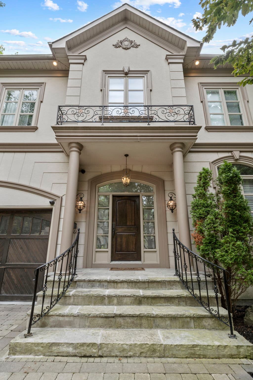 135 Yorkminster Rd Toronto, ON M2P 1M5
