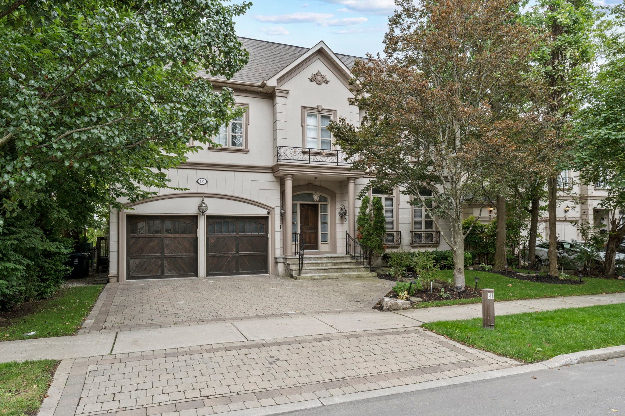 135 Yorkminster Rd Toronto, ON M2P 1M5