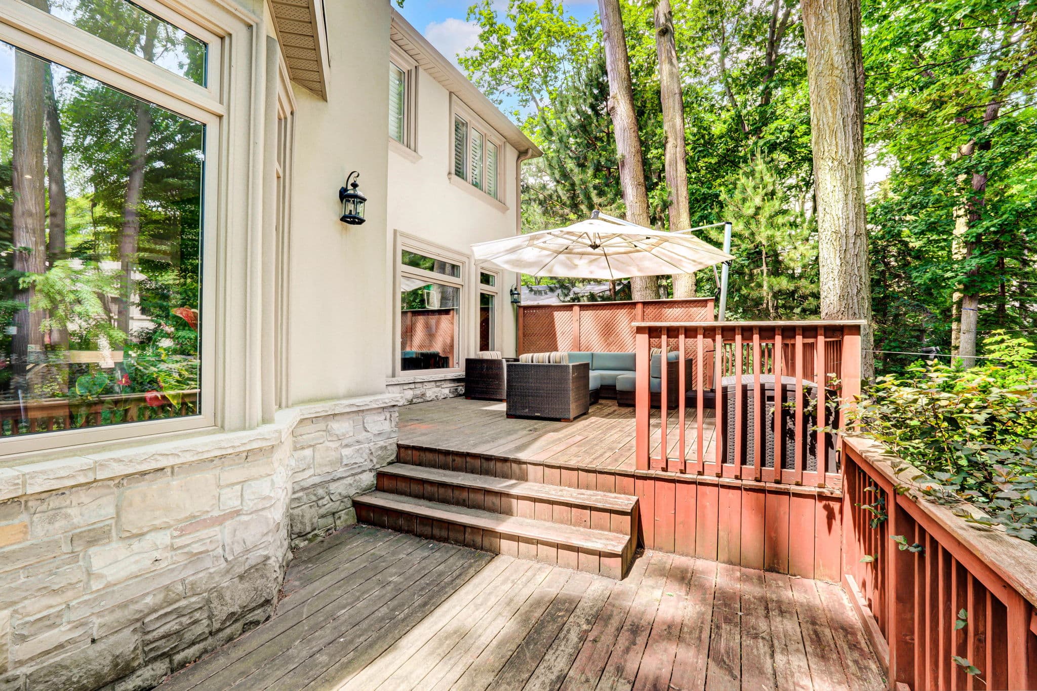1353 Milton Ave Mississauga, ON L5G 3C5