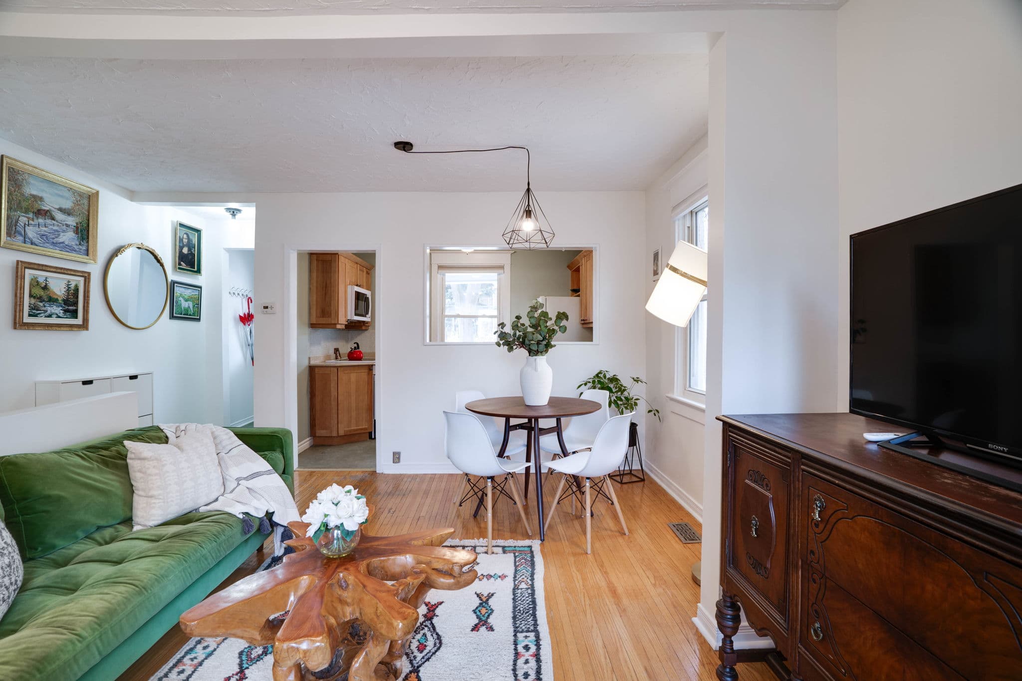 139 Kenwood Ave Toronto, ON M6C 2S4