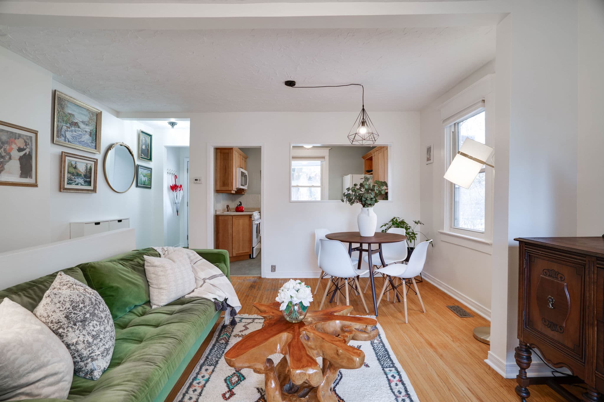139 Kenwood Ave Toronto, ON M6C 2S4