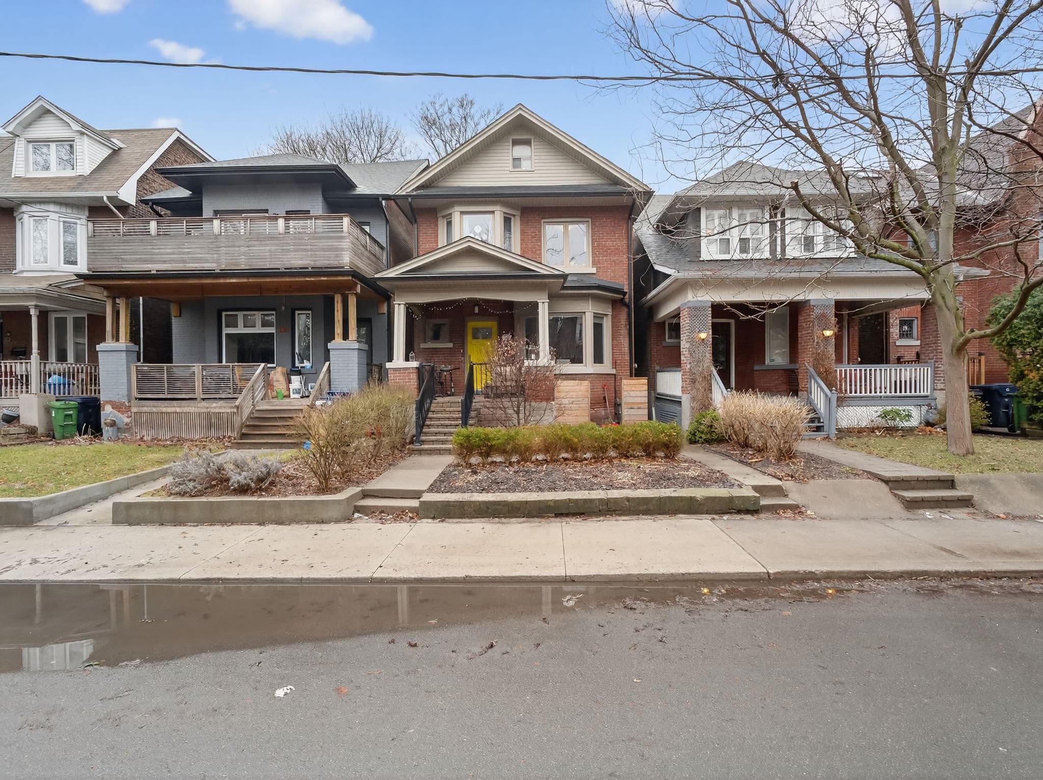 14 Coady Ave Toronto, ON M4M 2Y8