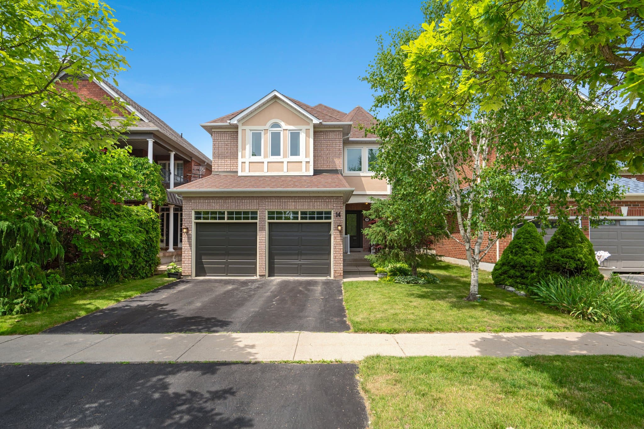 14 Kaitlin Dr Richmond Hill, ON L4E 3W6