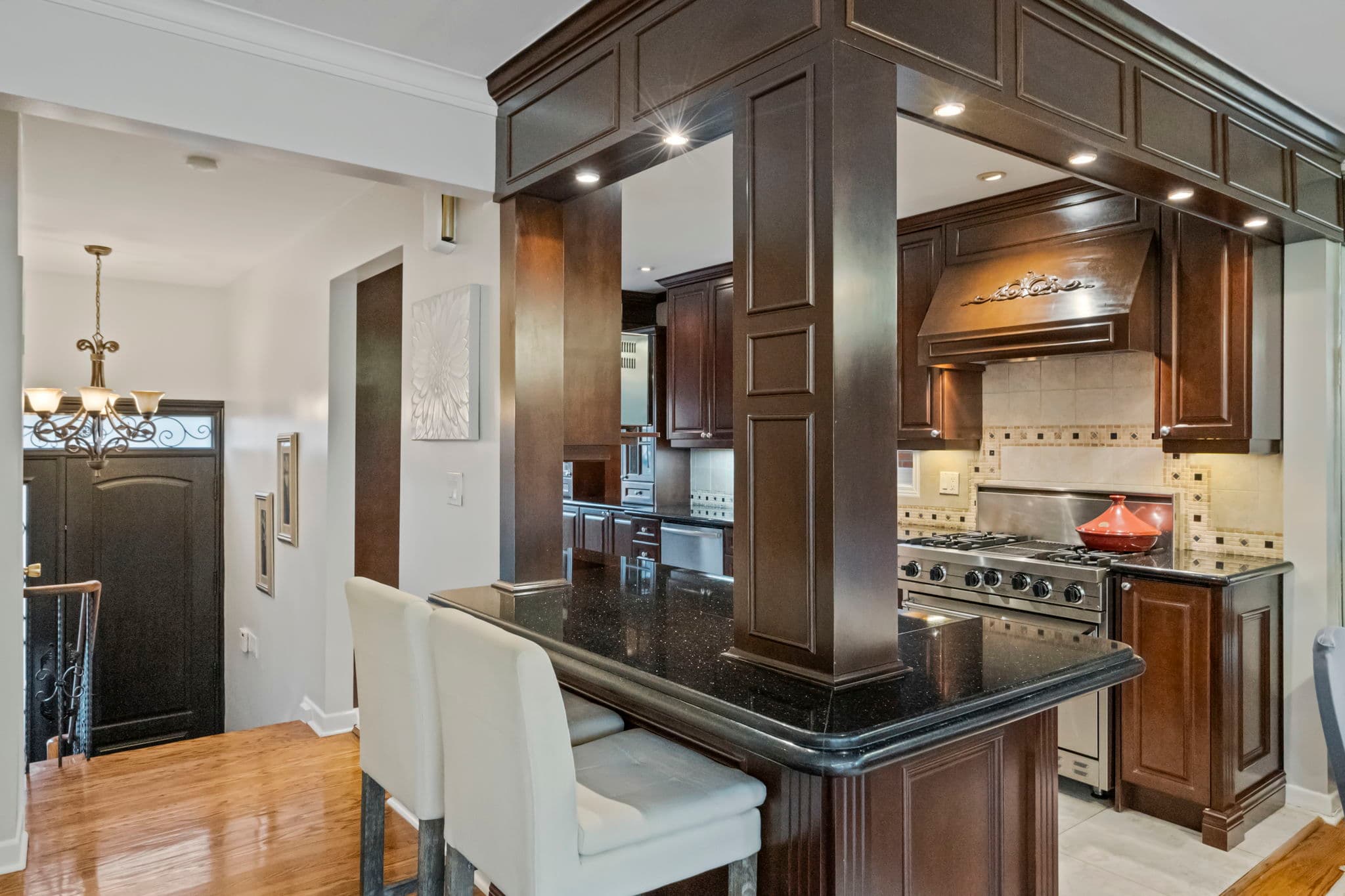 14 Revcoe Dr Toronto, ON M2M 2B8