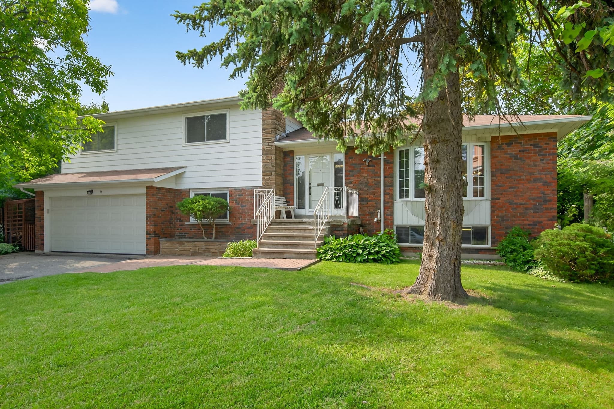 14 Tanya Pl Toronto, ON M1S 1P3