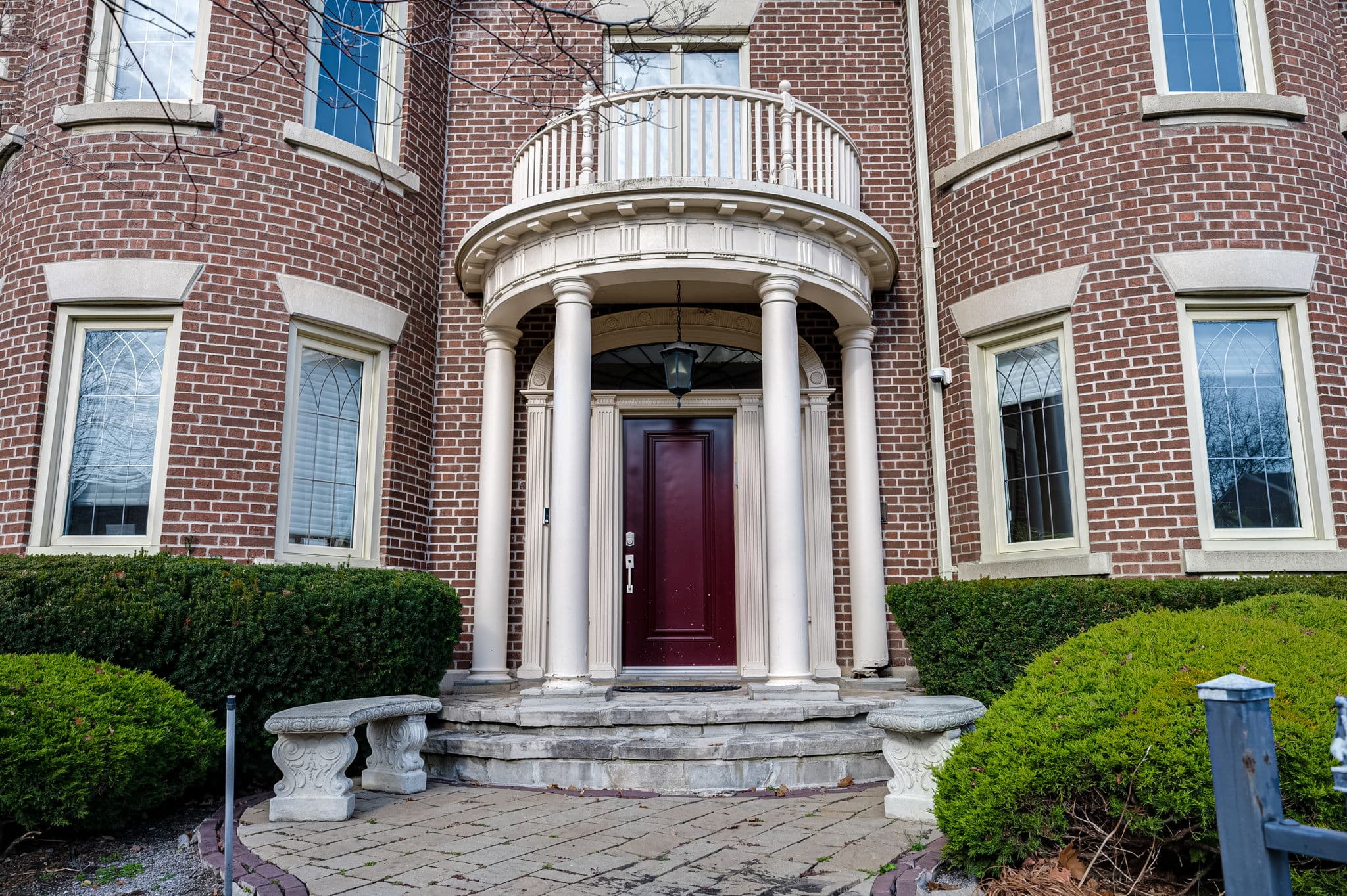 14 Willett Crescent Richmond Hill, ON L4C 7W3