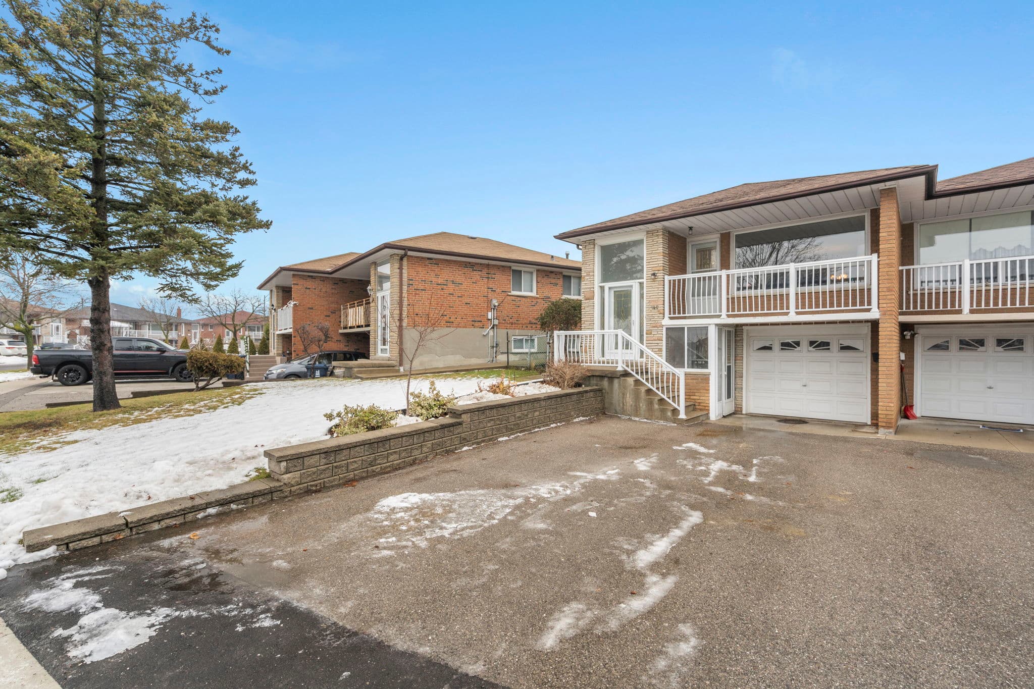 140 Firgrove Crescent Toronto, ON M3N 1K6
