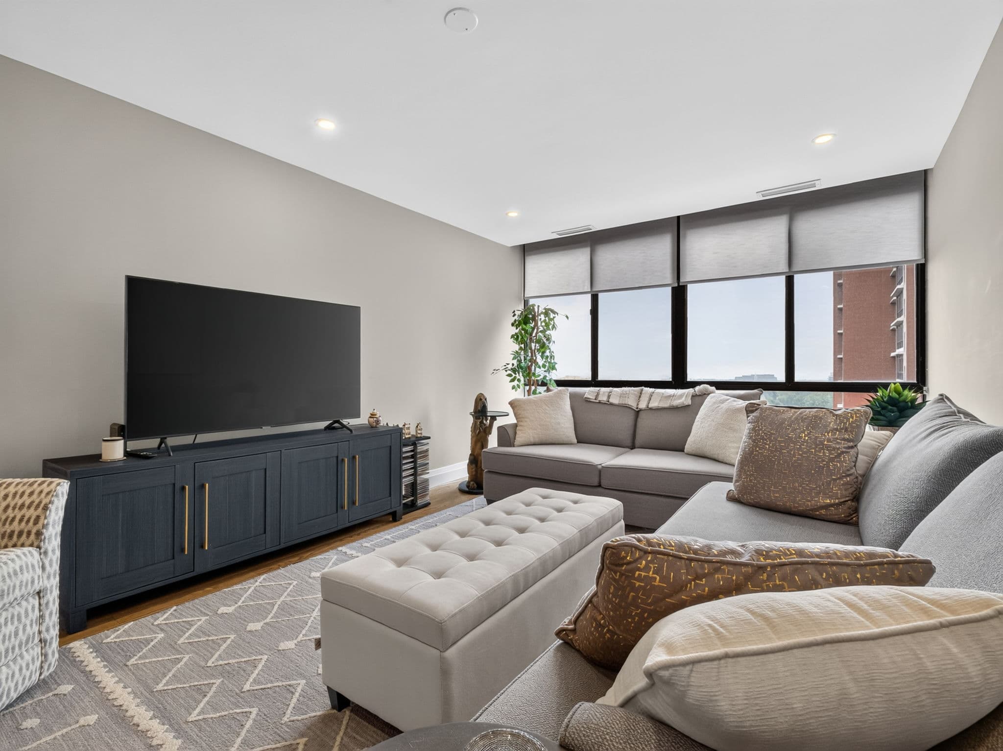 1400 Dixie Rd 1510 Mississauga, ON L5E 3E1