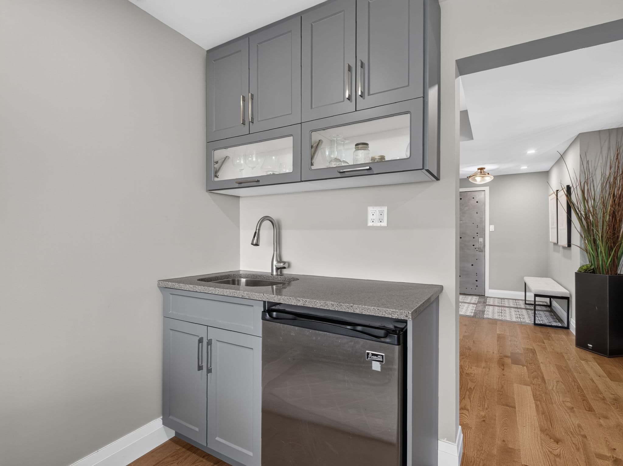 1400 Dixie Rd 1510 Mississauga, ON L5E 3E1