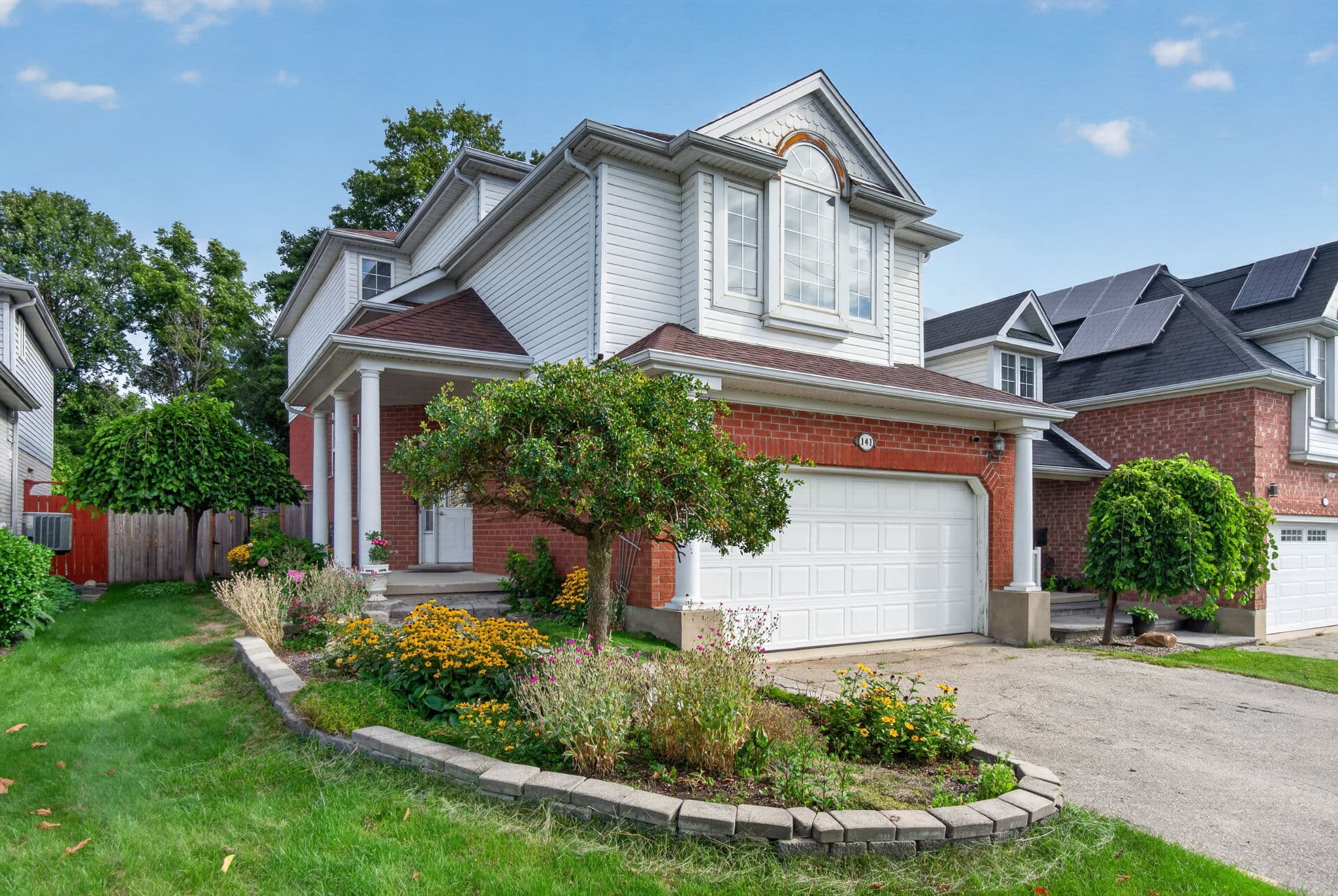 141 Starwood Dr Guelph, ON N1E 7G7