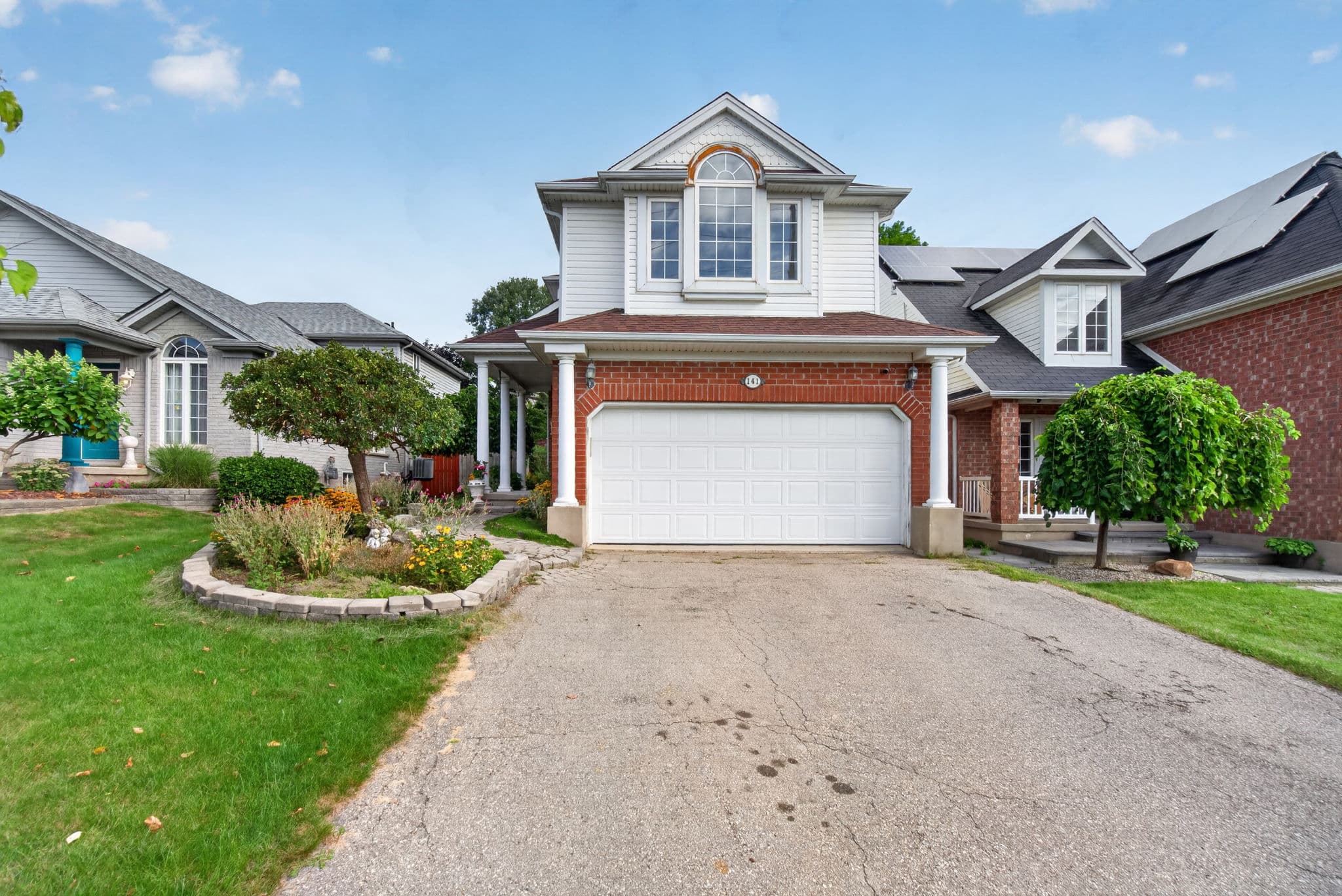 141 Starwood Dr Guelph, ON N1E 7G7